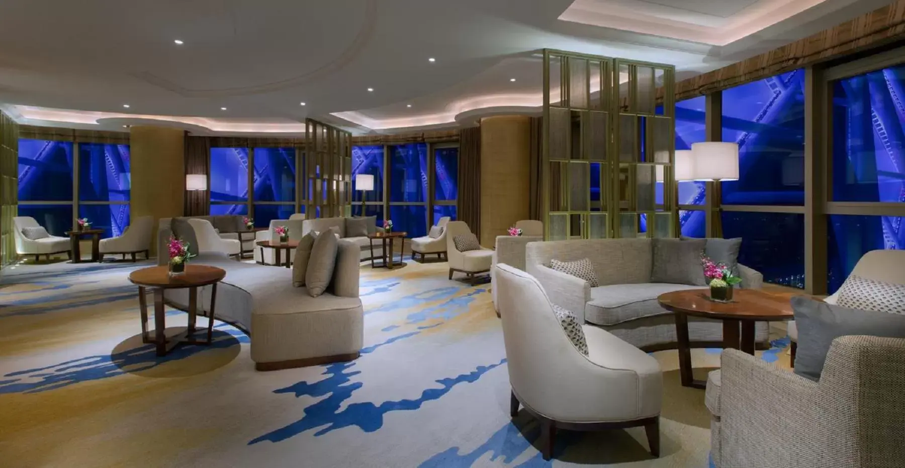 Seating area in Sheraton Zhanjiang Hotel