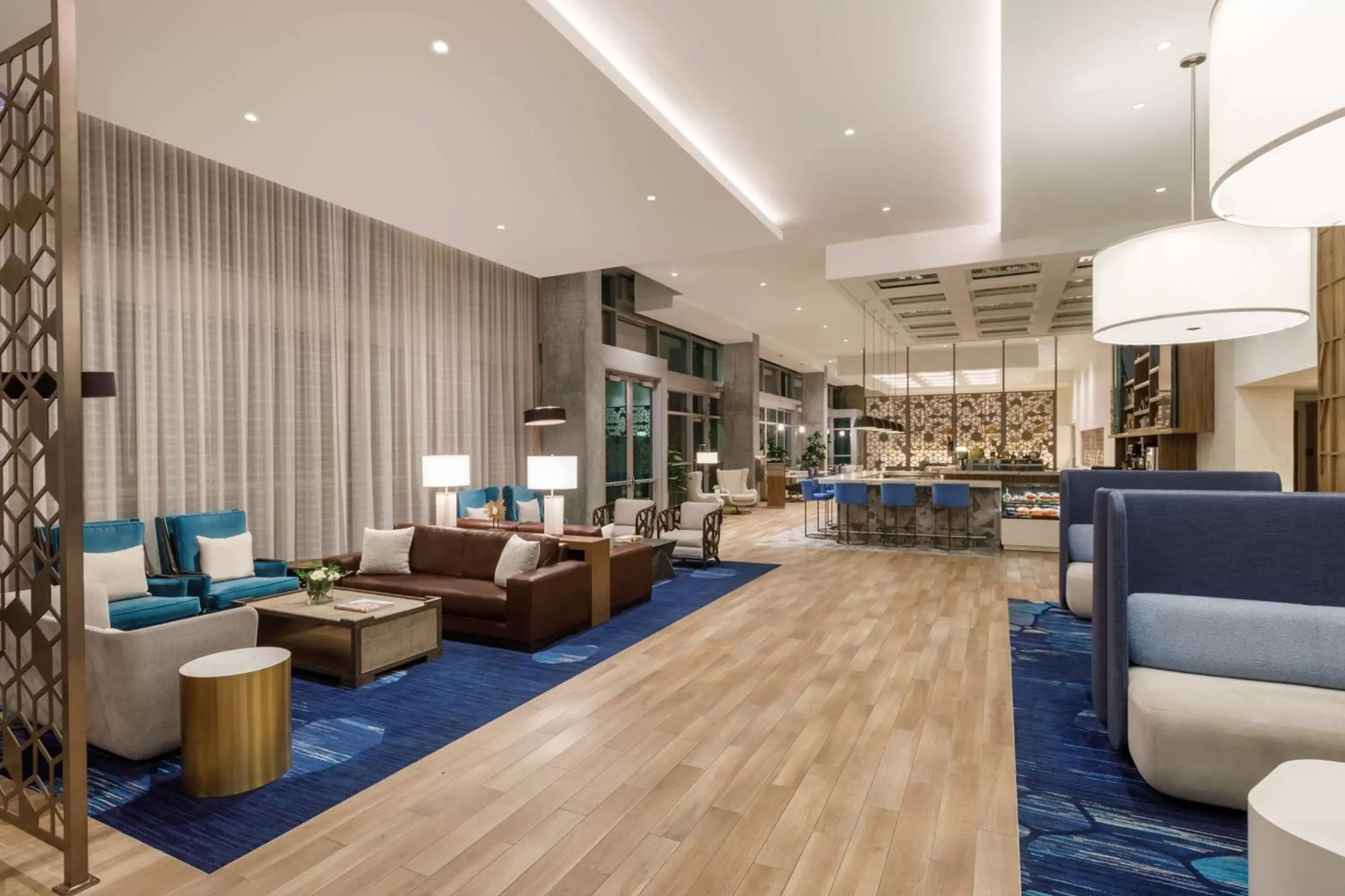 Lobby or reception, Lounge/Bar in Carte Hotel San Diego Downtown, Curio Collection By Hilton