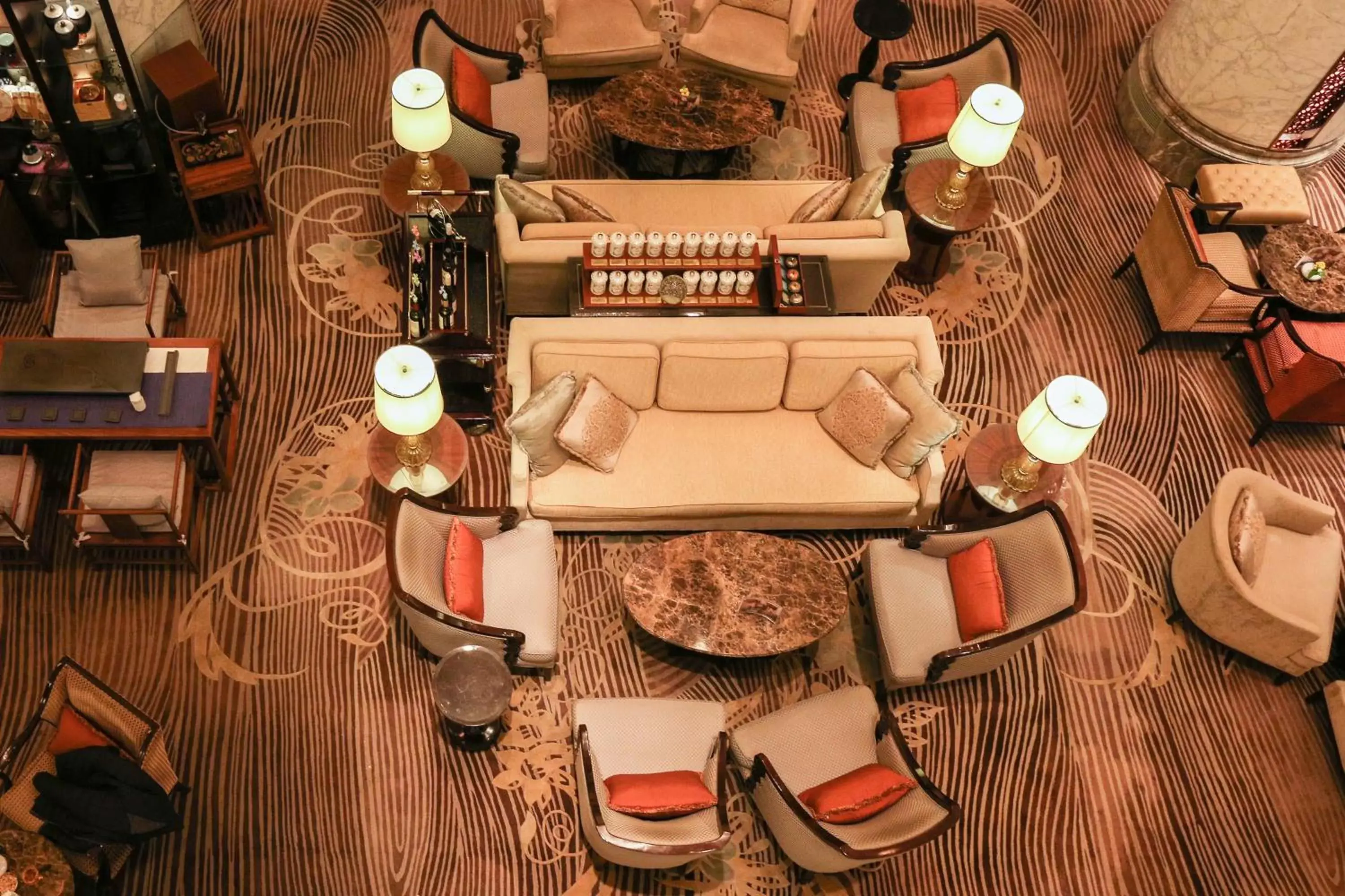 Lounge or bar in Shangri-La Dalian Lounge or bar in Shangri-La Dalian