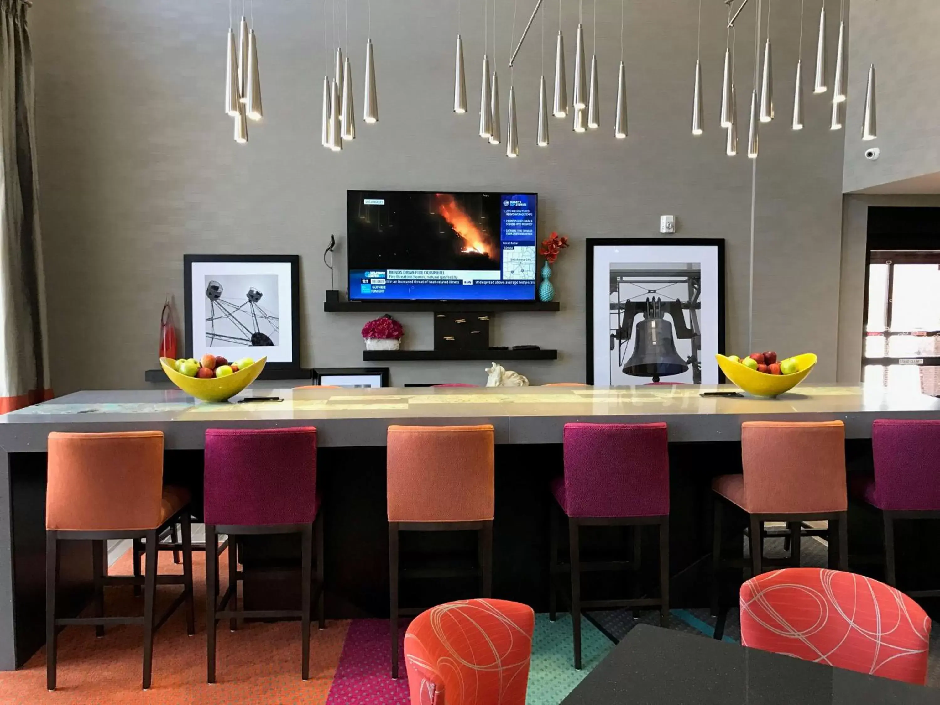 Restaurant/places to eat in Hampton Inn & Suites-Moore