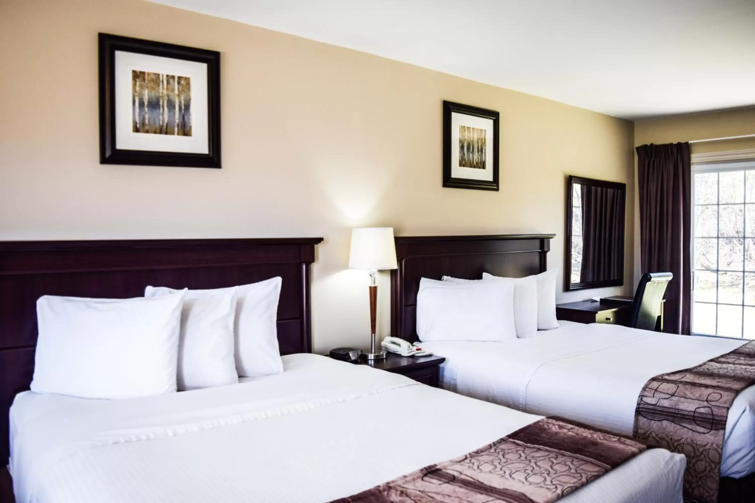 Bed in Canadas Best Value Inn & Suites-Charlottetown