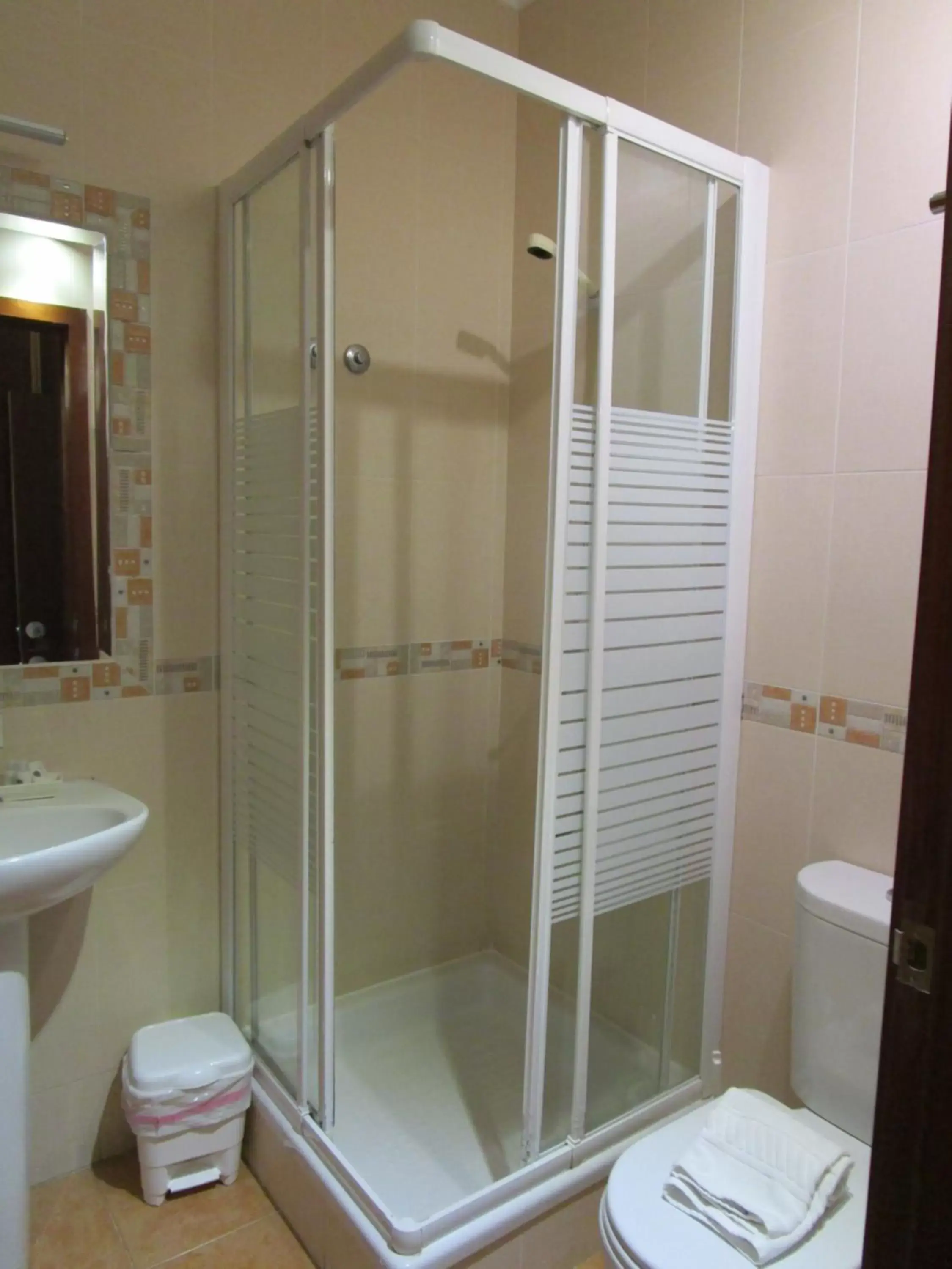 Bathroom in Hotel Louro