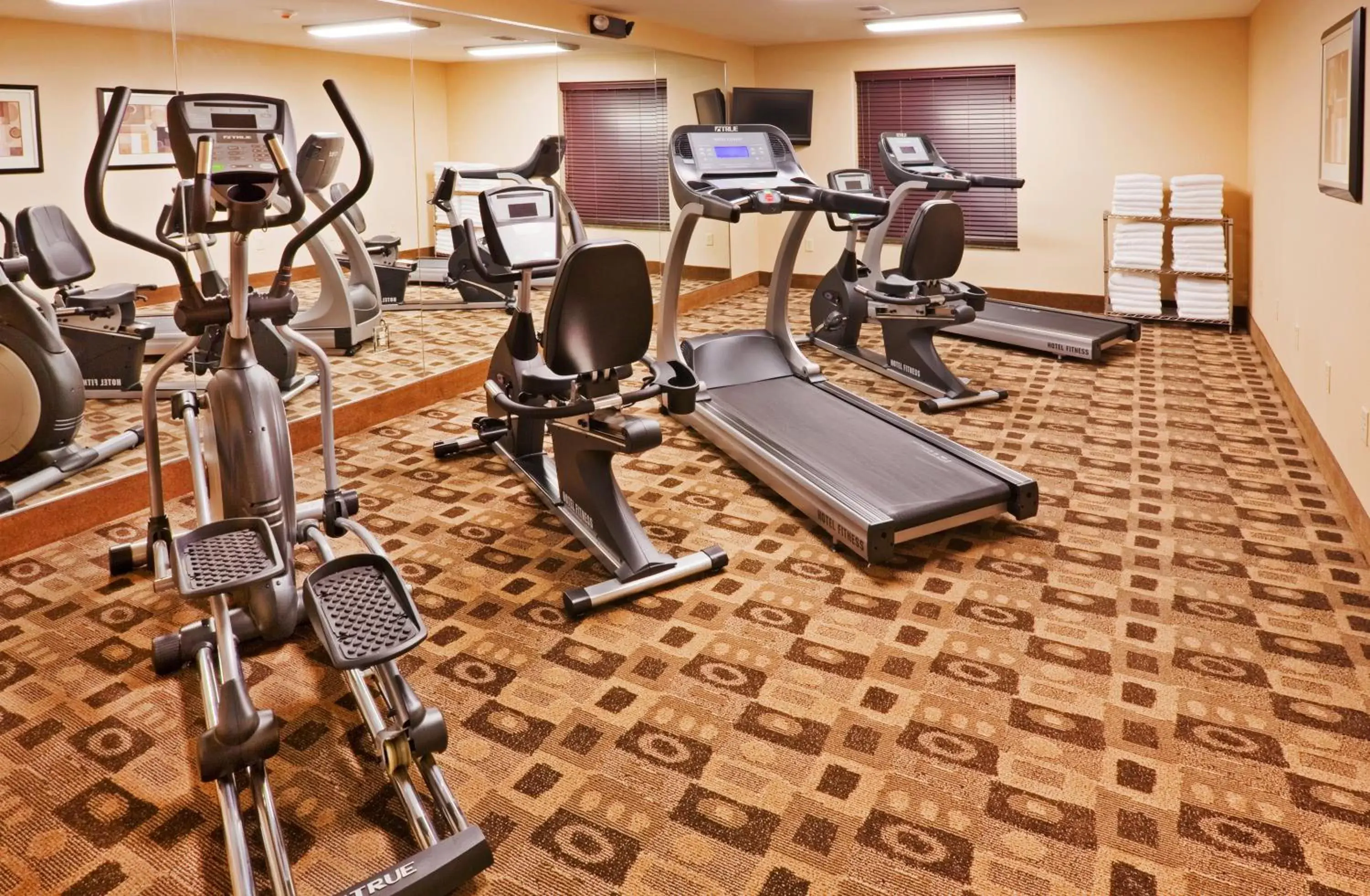 Fitness centre/facilities, Fitness Center/Facilities in Holiday Inn Express and Suites Hotel - Pauls Valley, an IHG Hotel