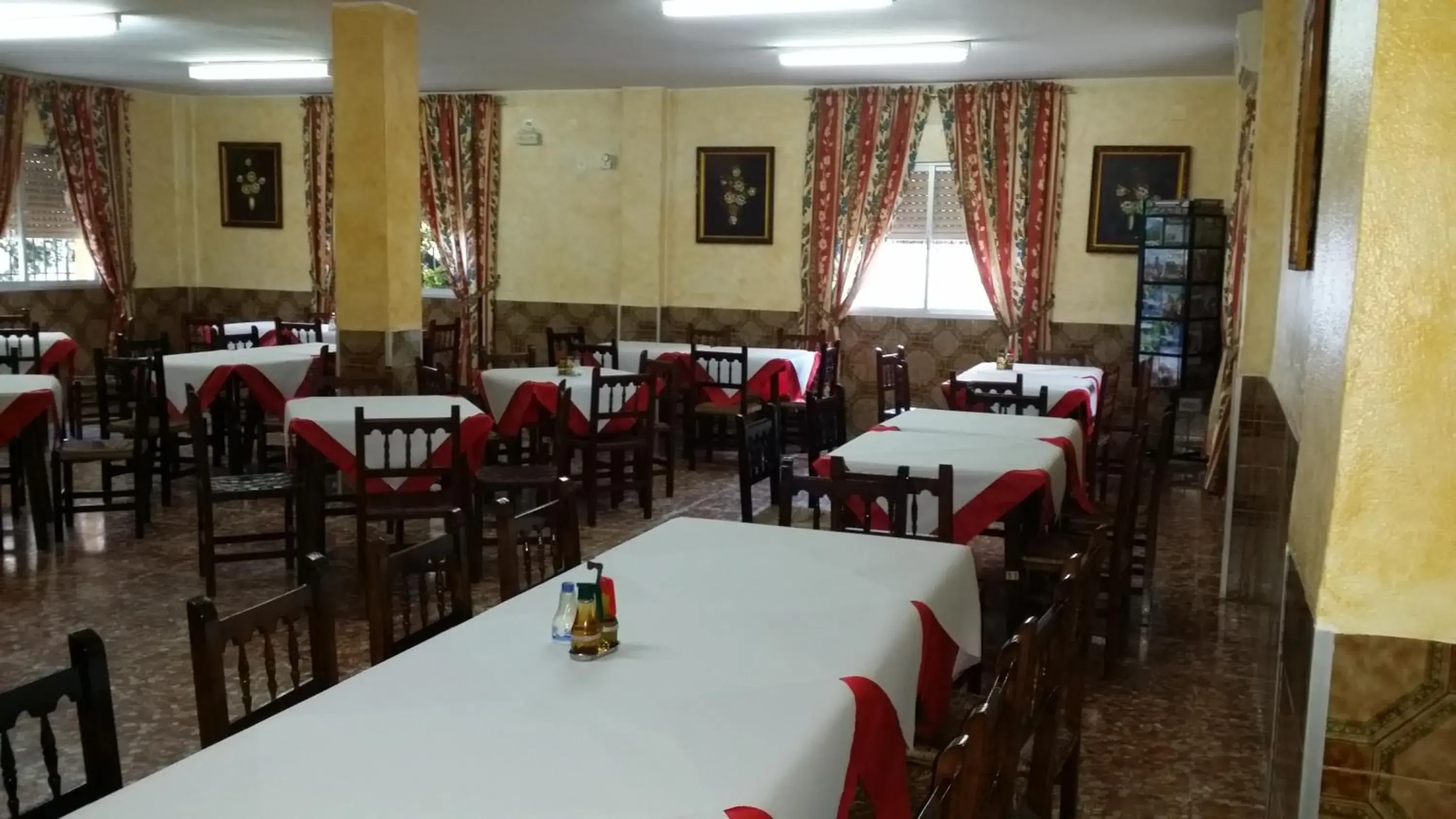 Restaurant/Places to Eat in Hostal Rural Venta La Vega