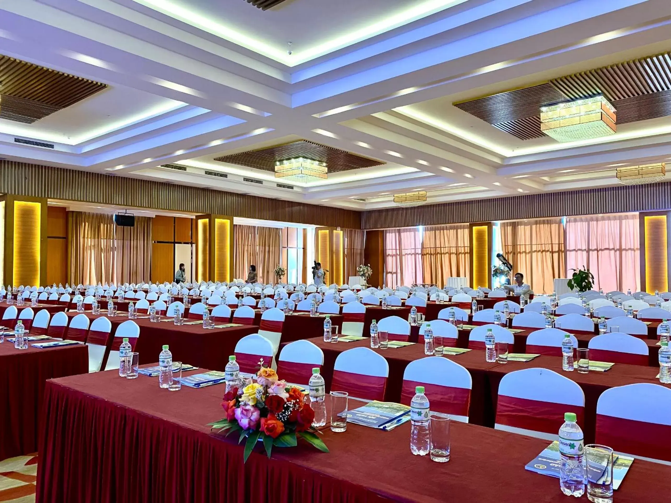 Meeting/conference room, Banquet Facilities in Muong Thanh Luxury Nhat Le Hotel