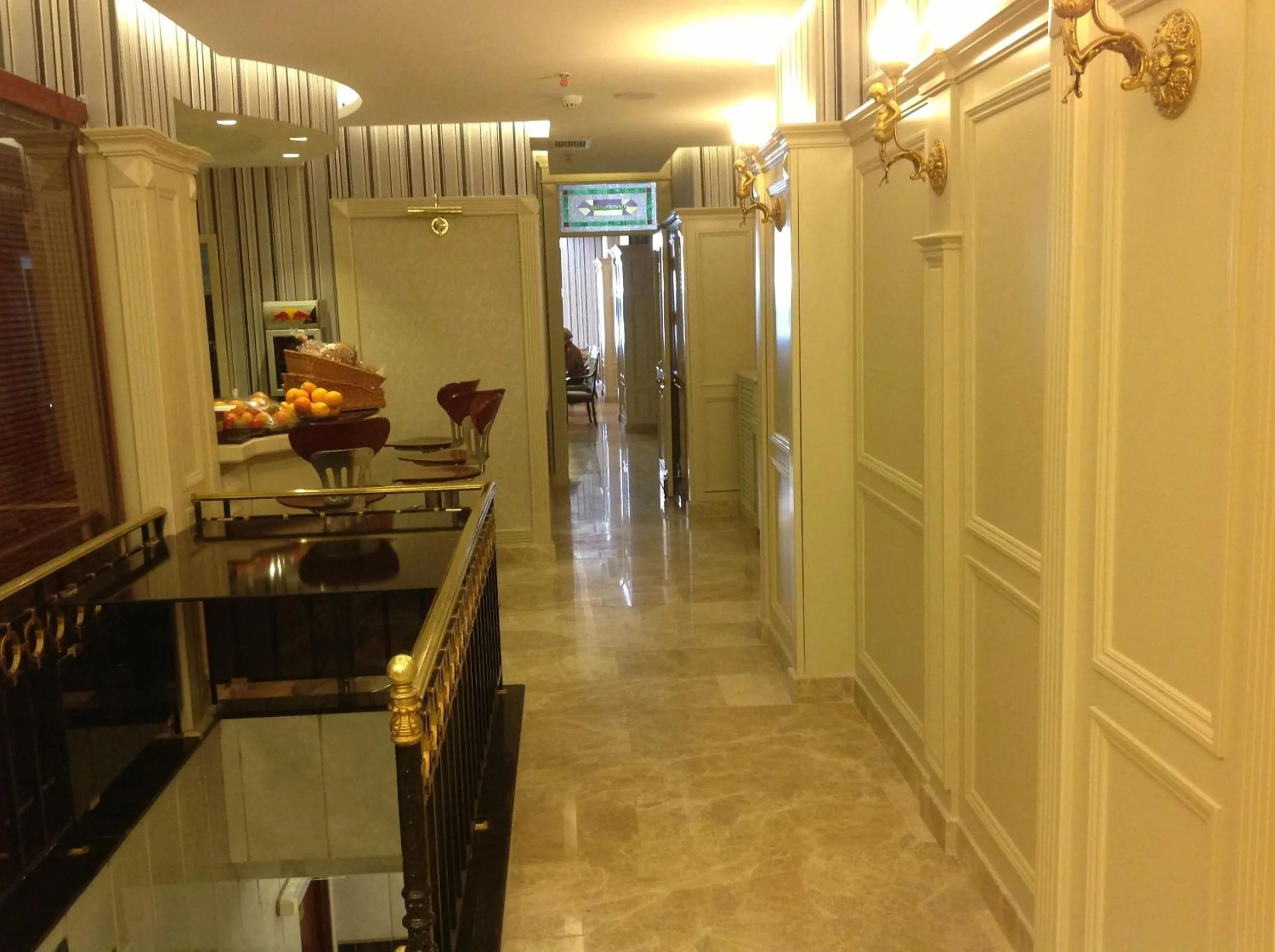 Restaurant/places to eat in Taksim Star Hotel