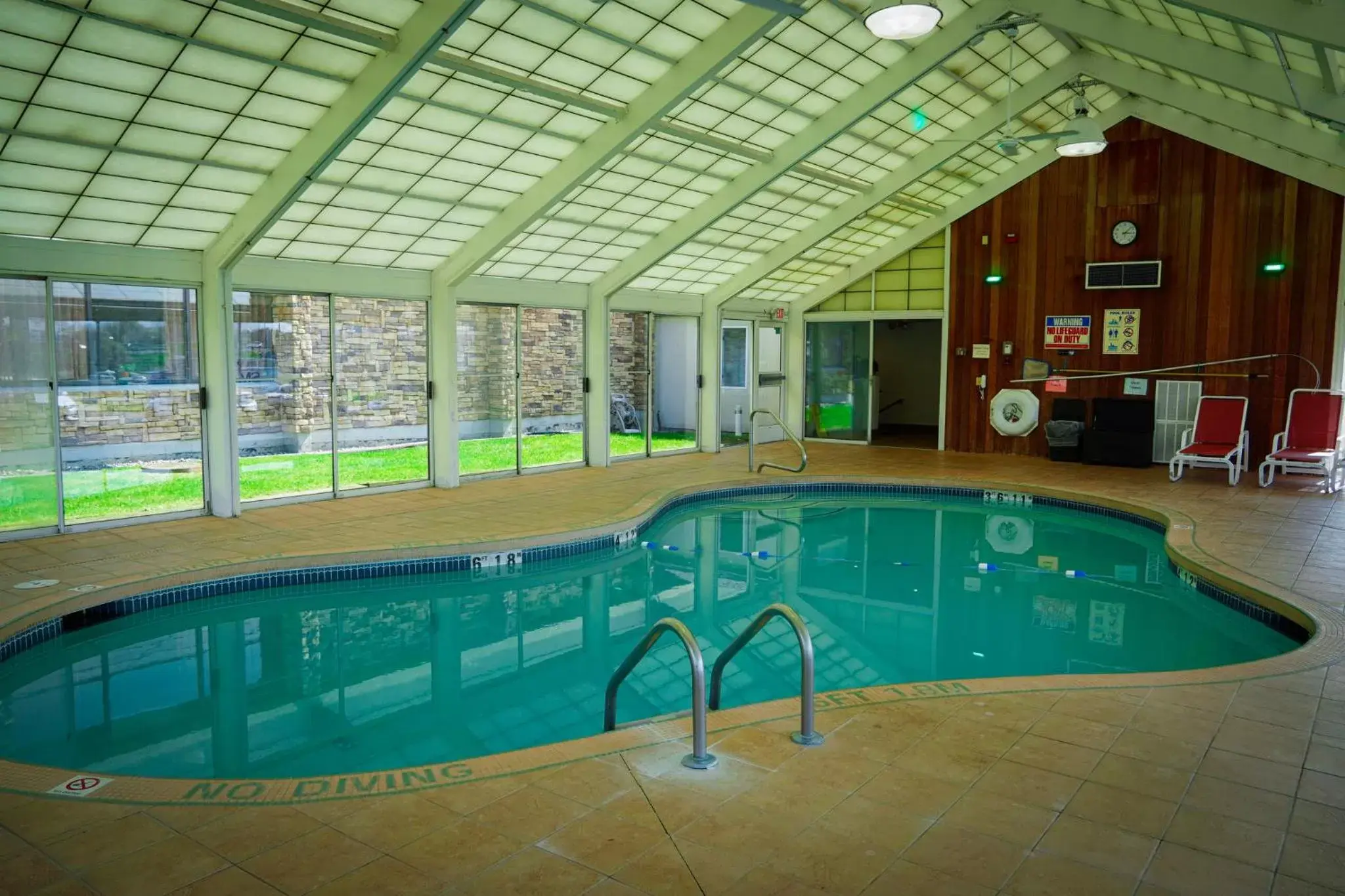 Swimming Pool in Holiday Inn Portsmouth, an IHG Hotel