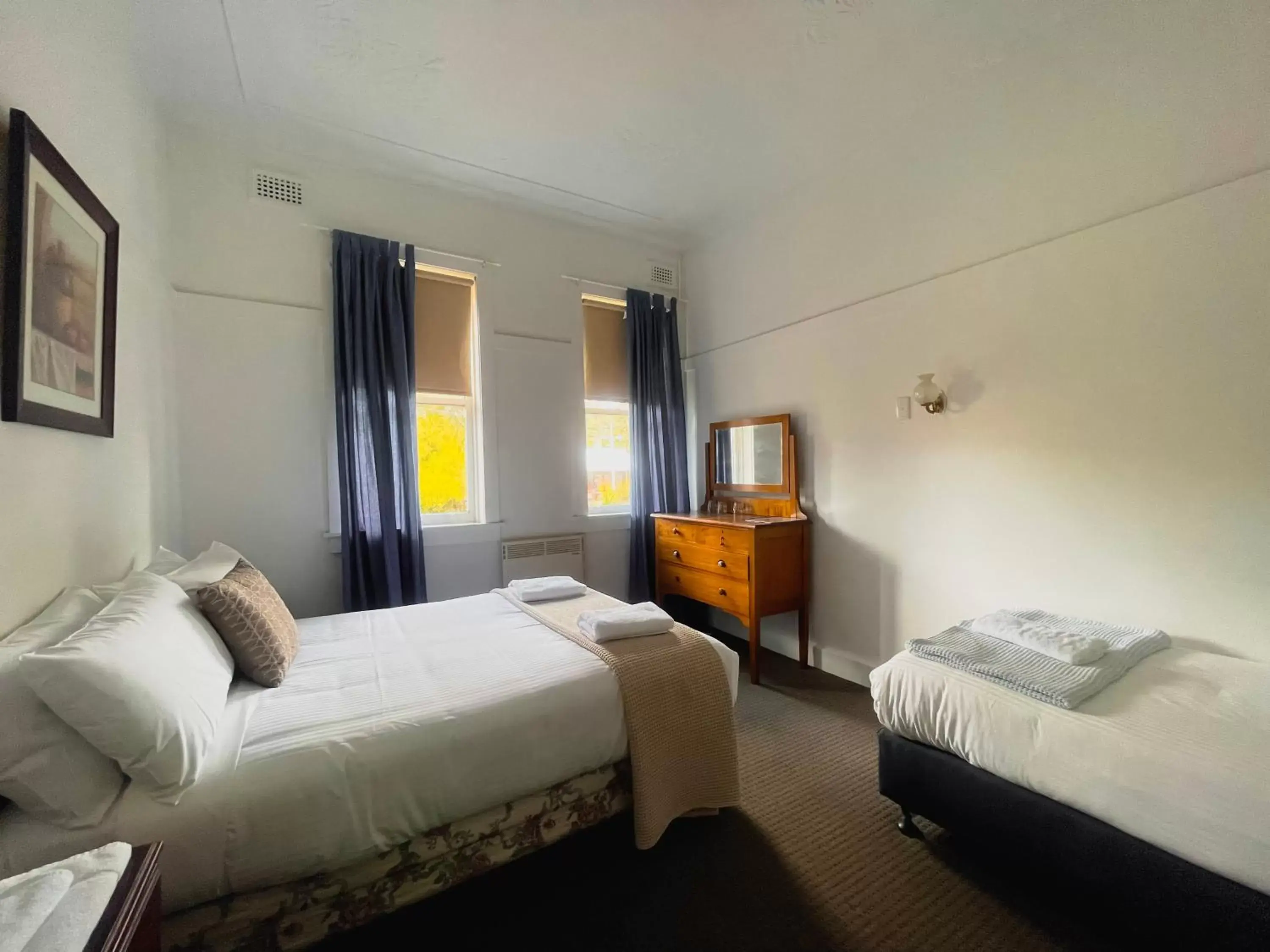 Bed in Bundanoon Hotel