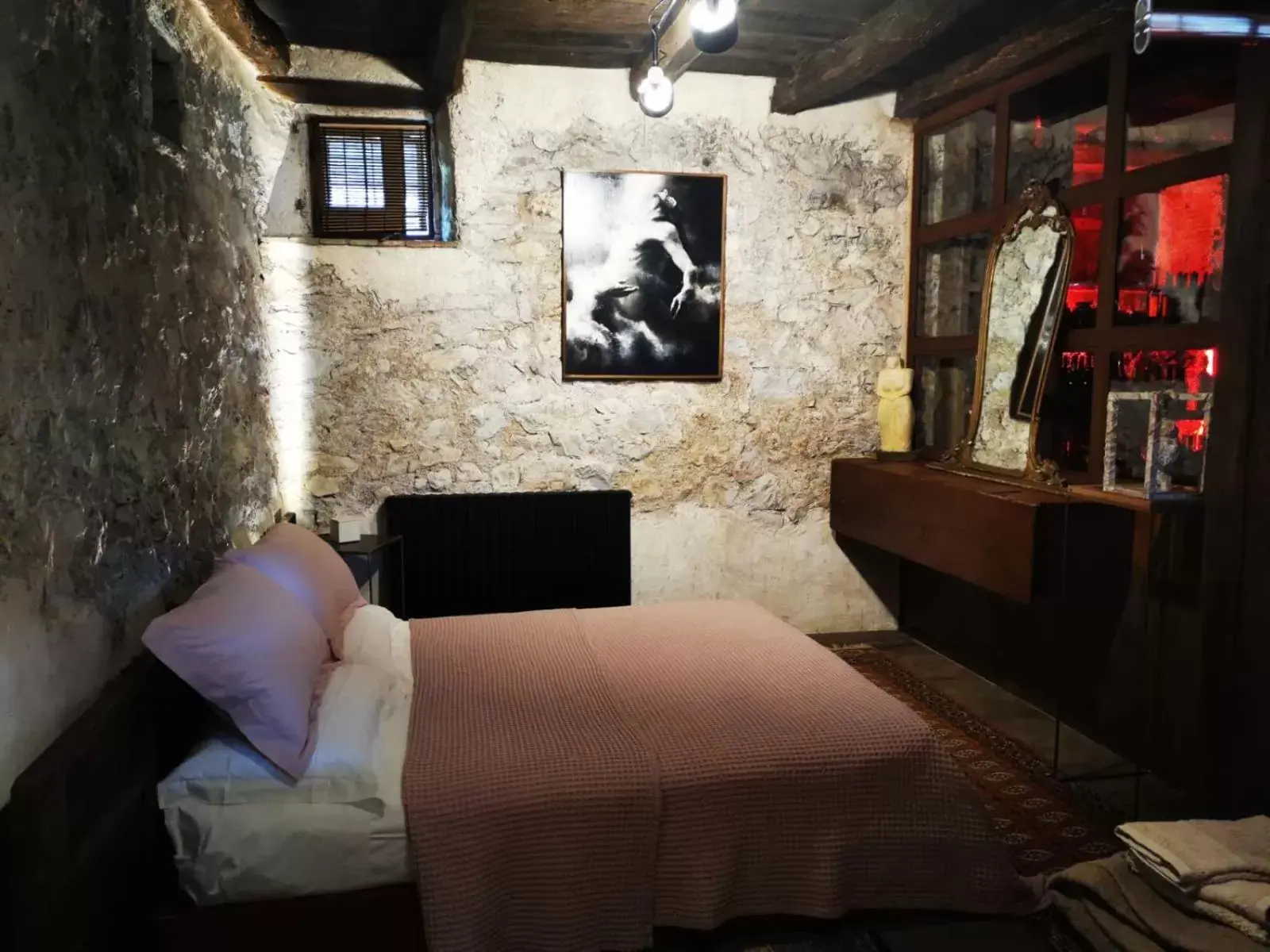 Bedroom, Bed in B&B con SPA il Castello di Lucawest