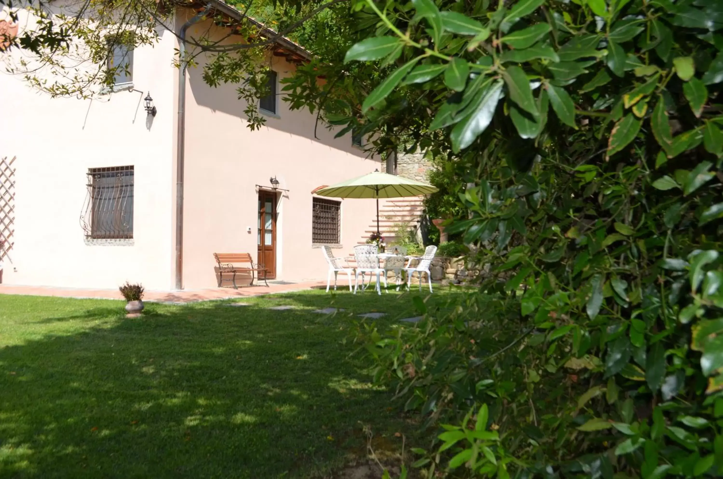 Facade/entrance, Property Building in A'Loro B&B