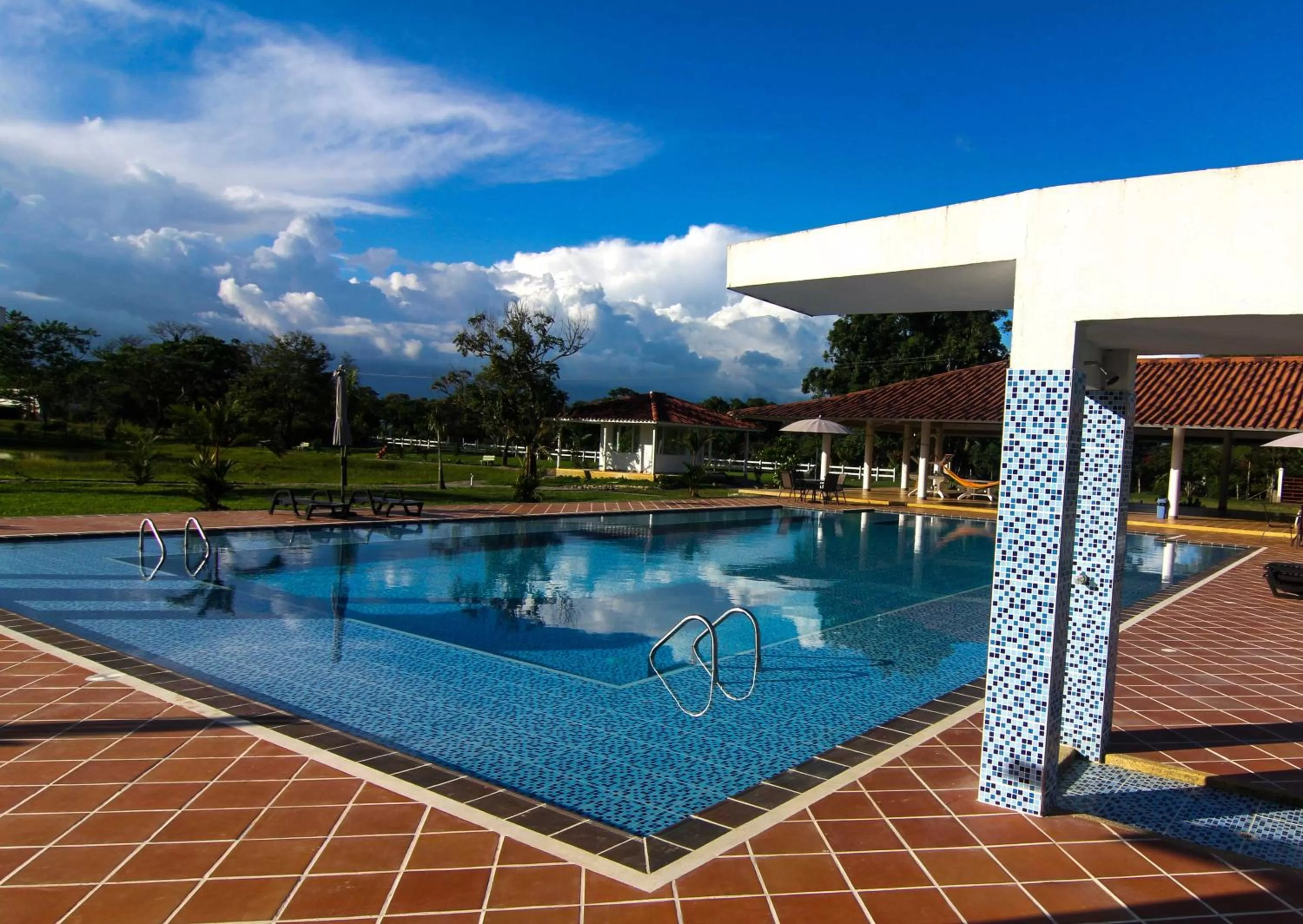 Swimming Pool in Hotel Mastranto
