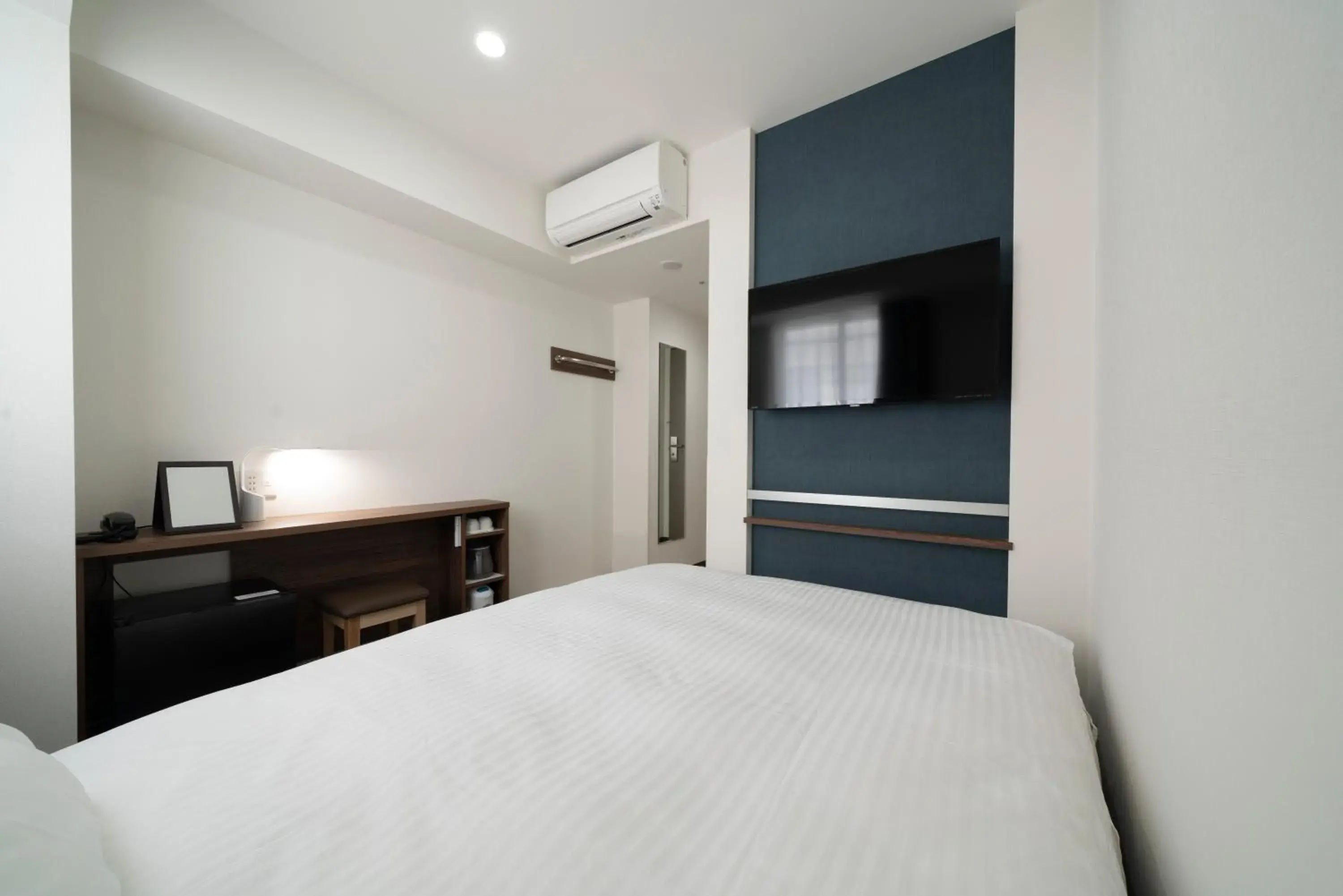 Photo of the whole room, Bed in washingtonR&B Hotel Sendai Higashiguchi Photo of the whole room, Bed in washingtonR&B Hotel Sendai Higashiguchi