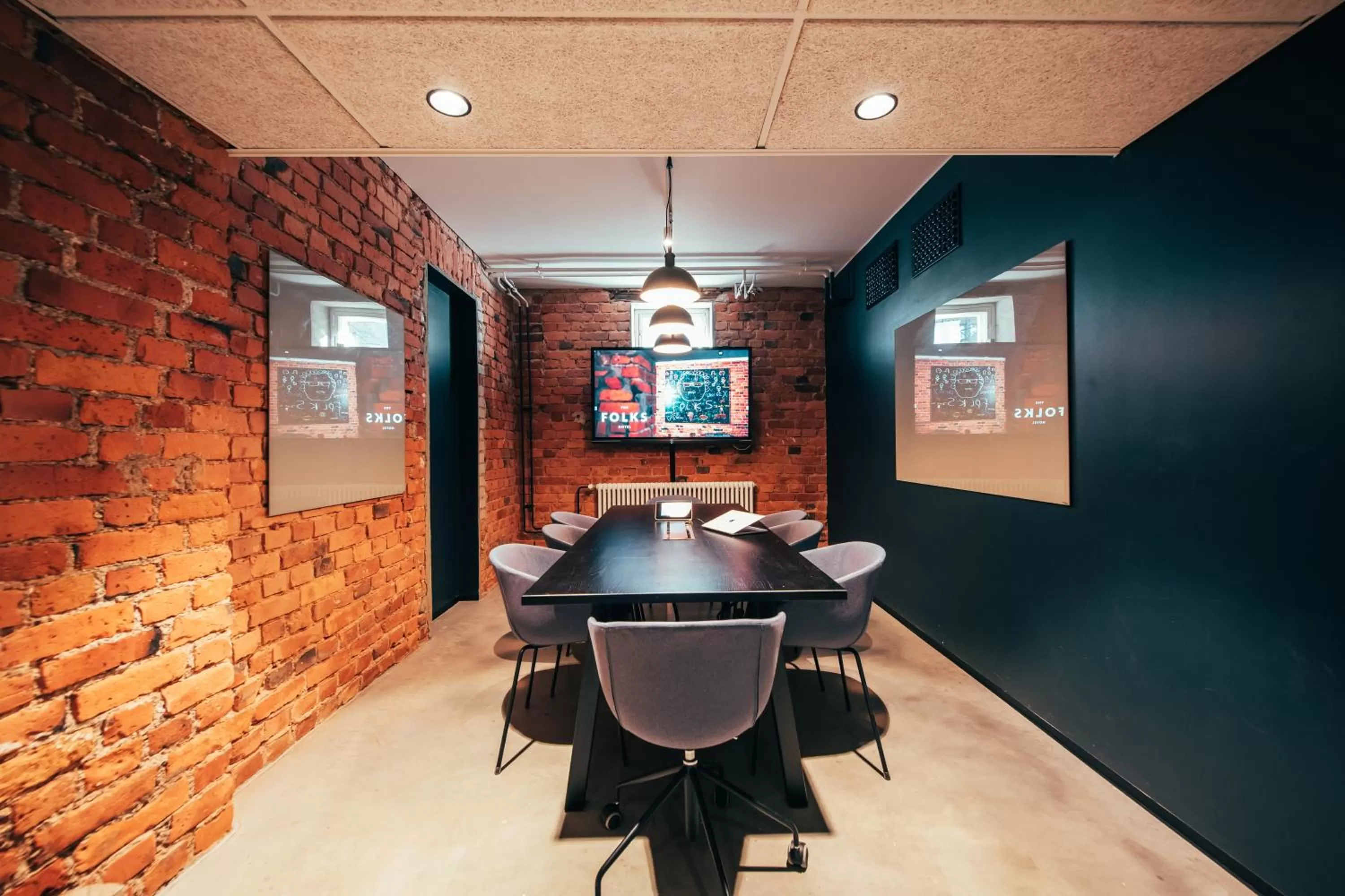 Meeting/conference room in The Folks Hotel Konepaja