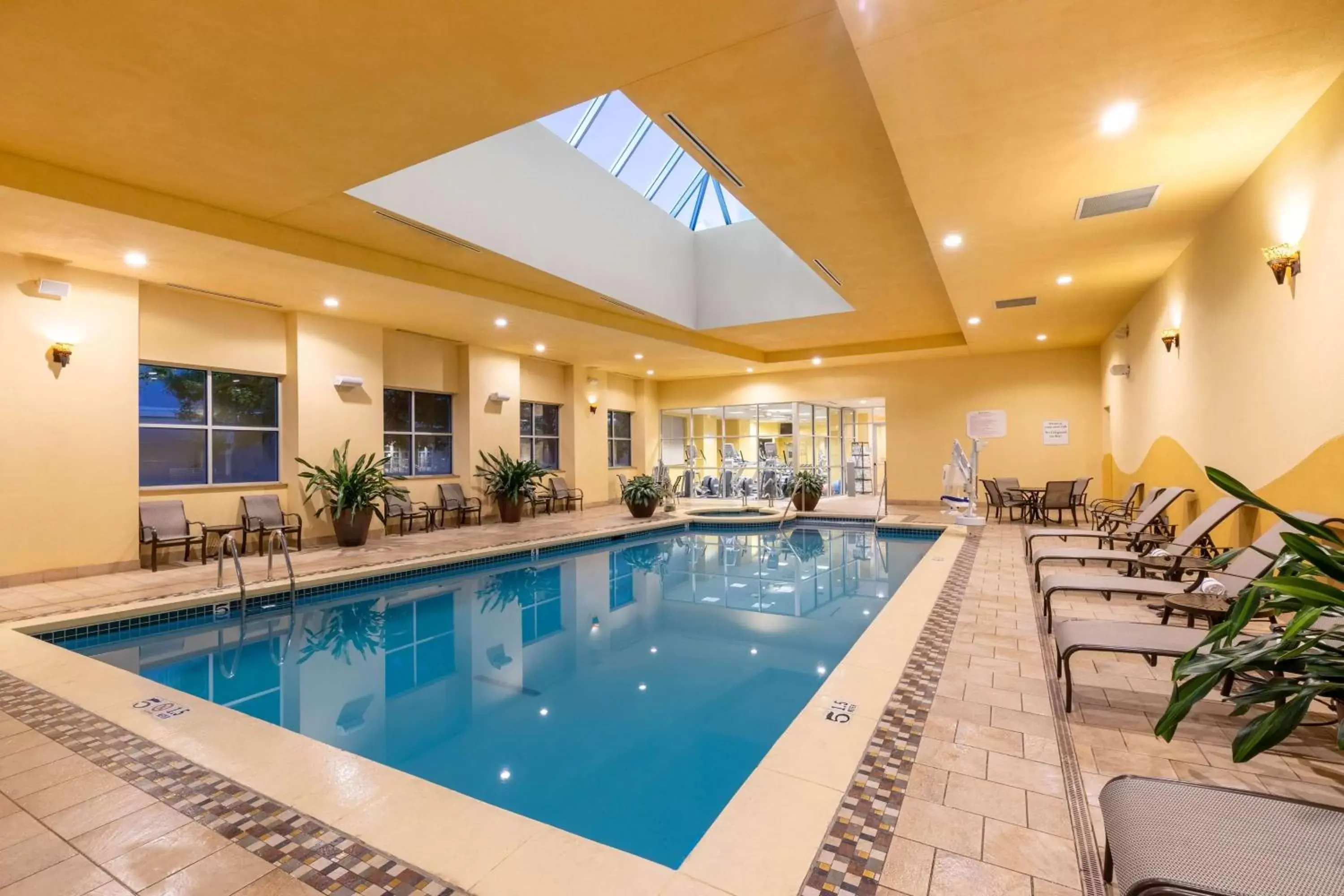 Activities, Swimming Pool in Wyndham Grand Oklahoma City Downtown