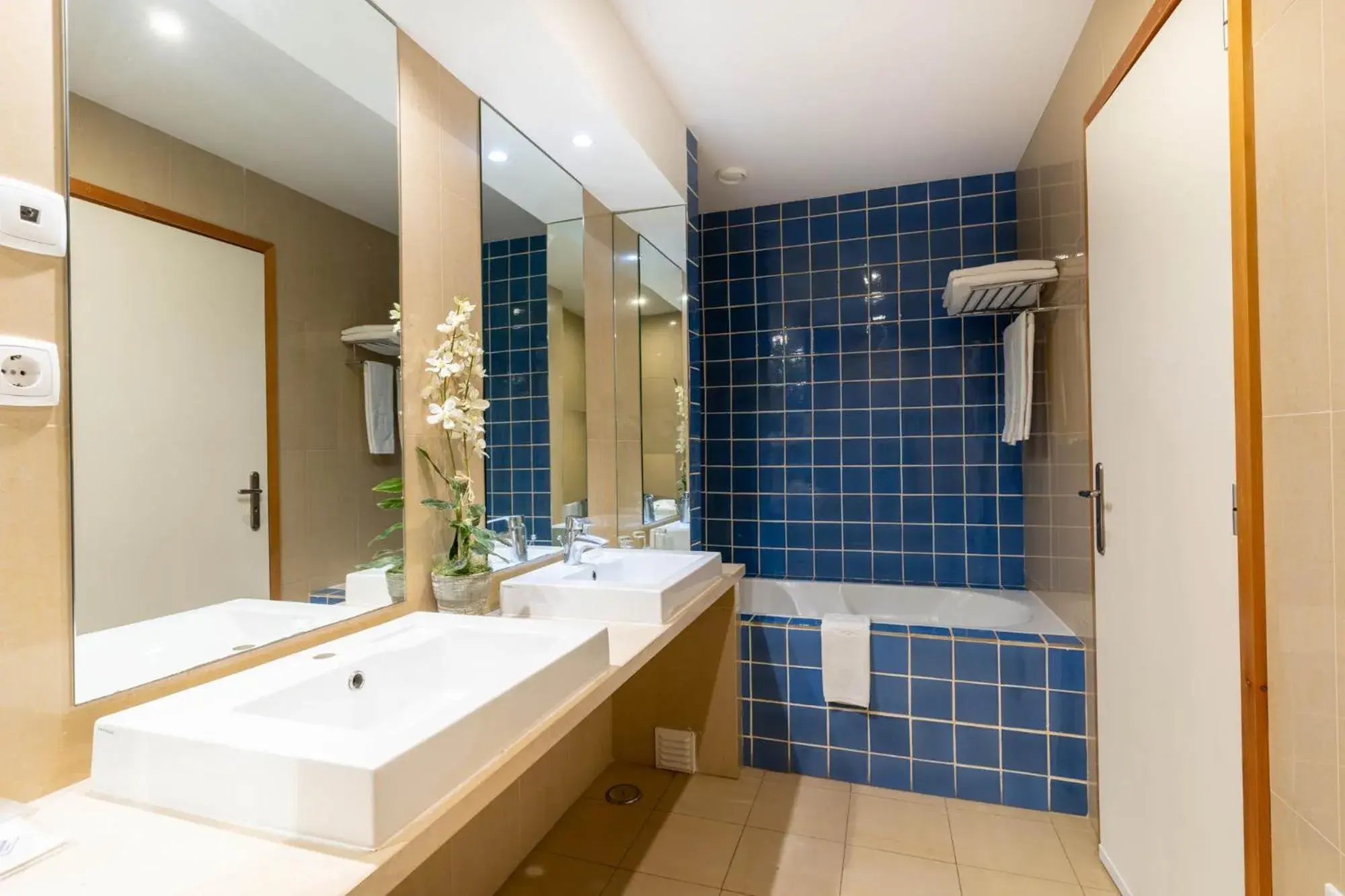 Toilet, Bathroom in Boa Vista Hotel & Spa - Adults Only