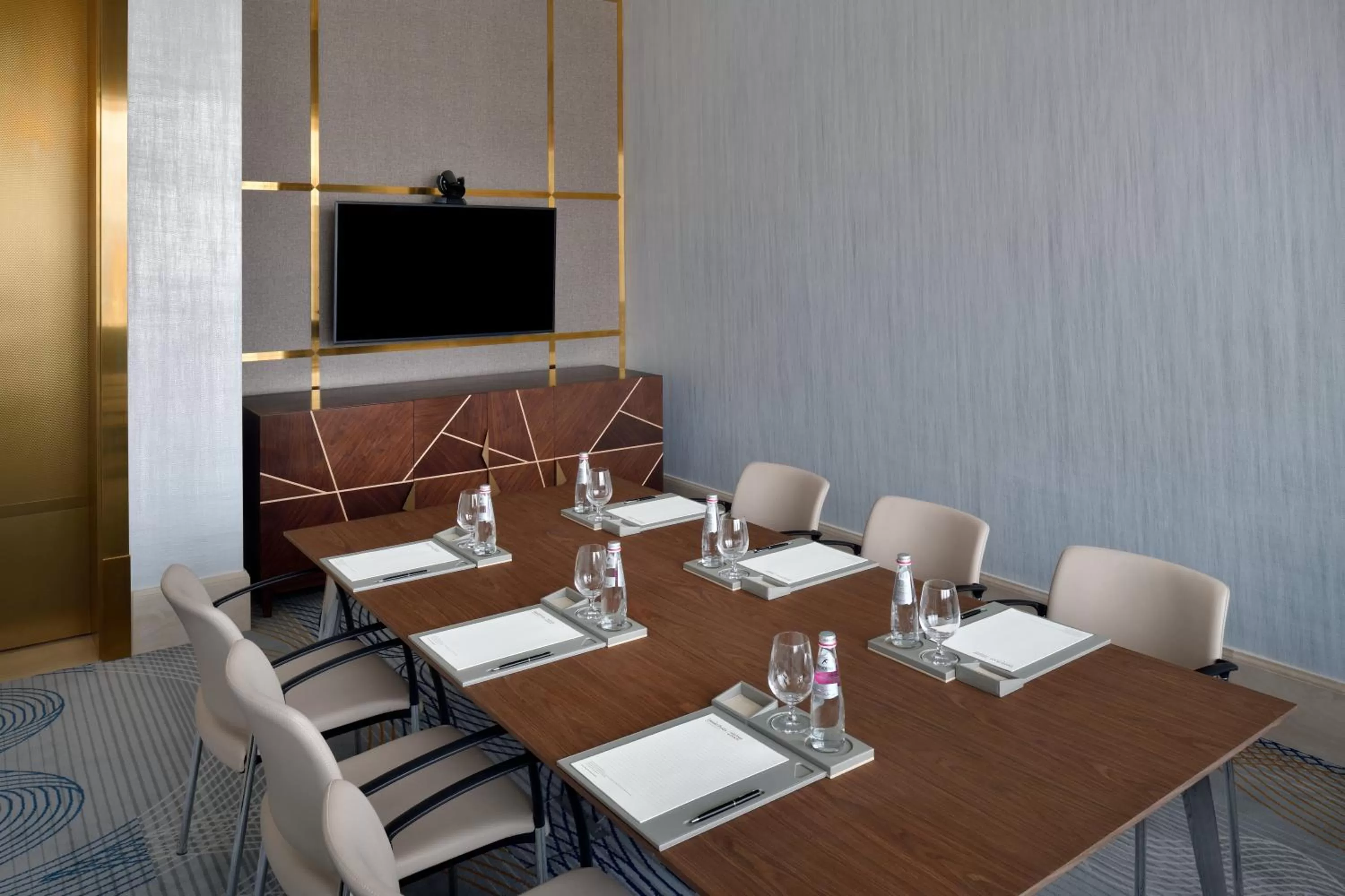 Business facilities in Grand Plaza Mövenpick Media City