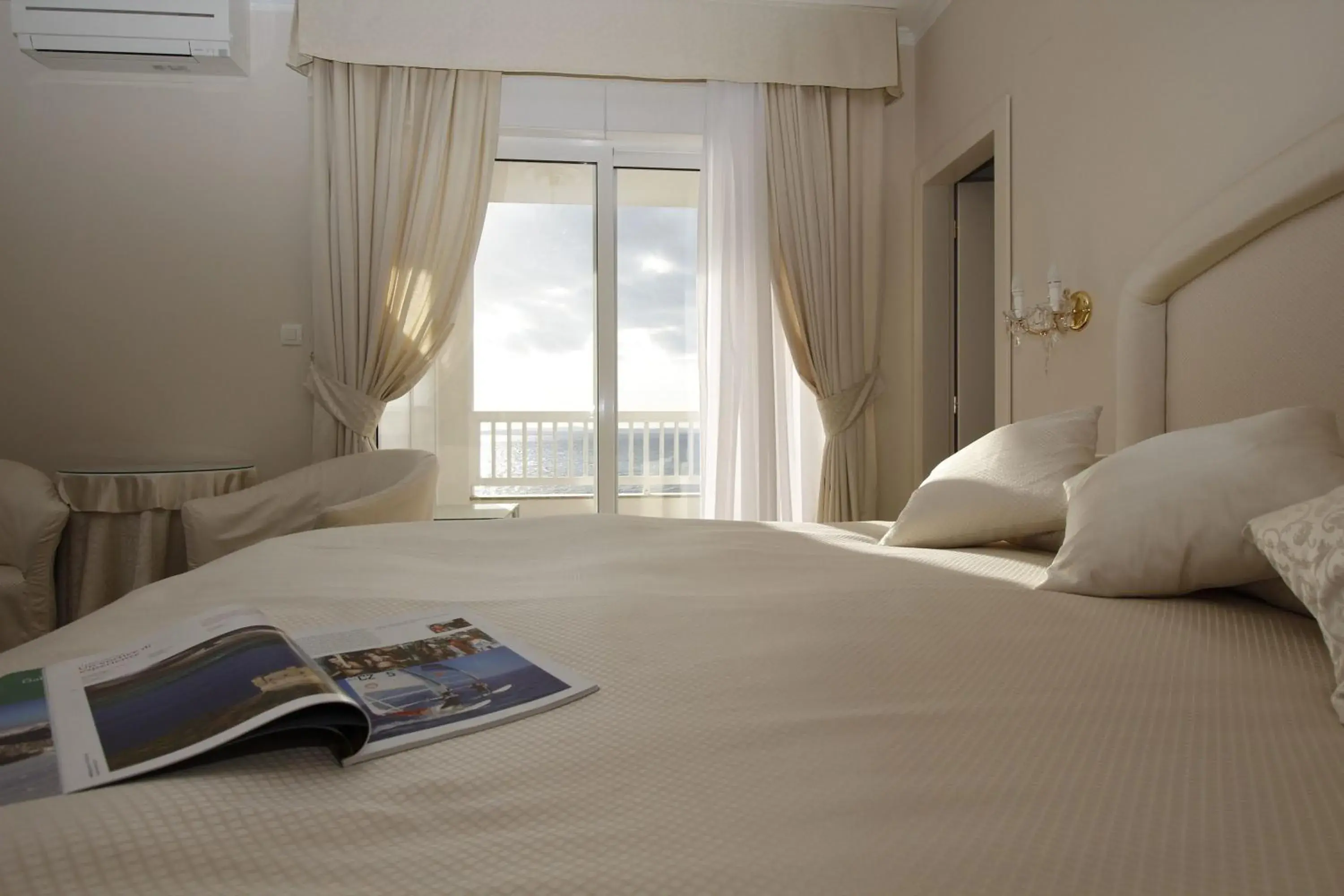 Bed in Villa Triana-Adults Only