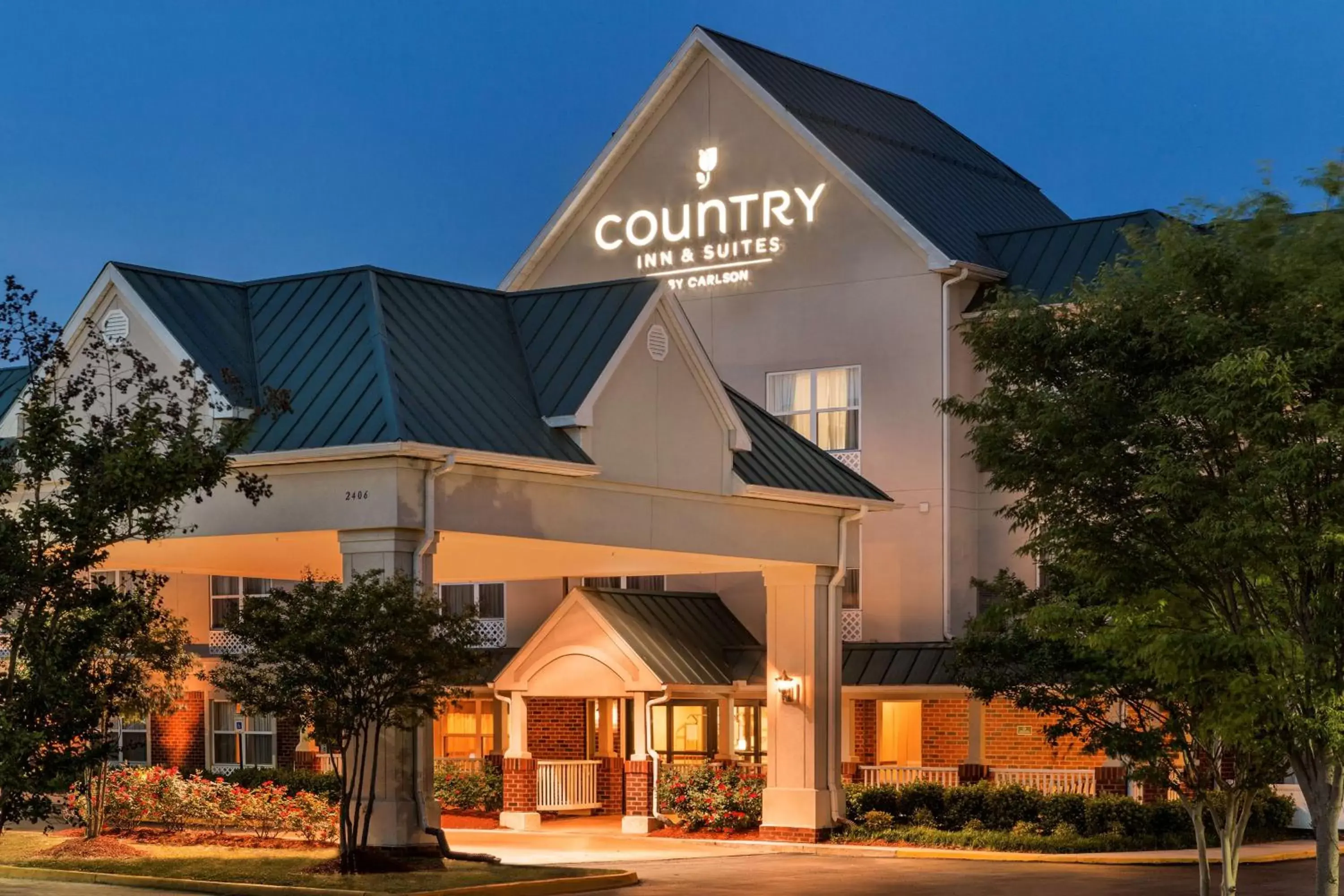 Property Building in Country Inn & Suites by Radisson, Chester, VA