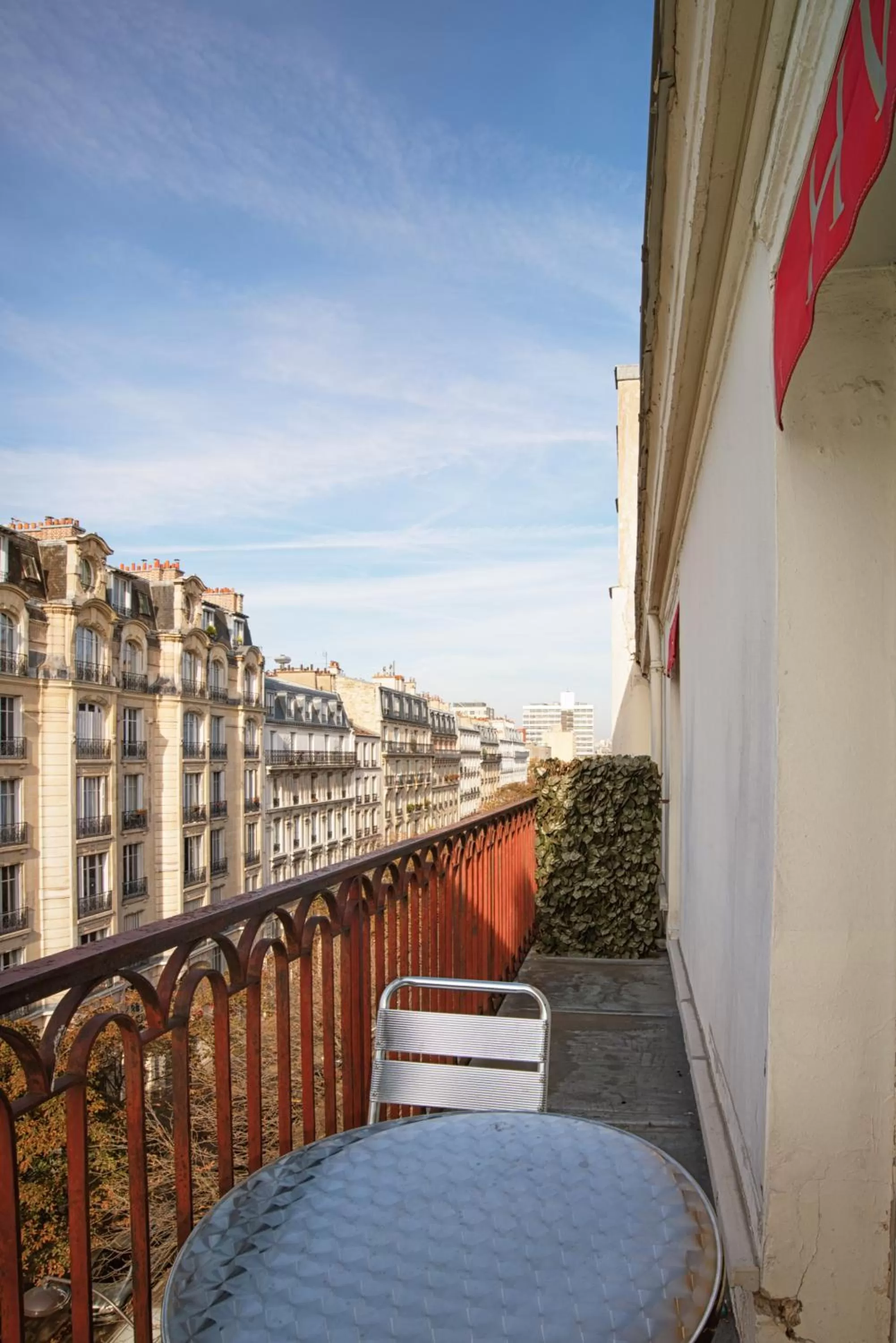Property building in Hôtel De Venise