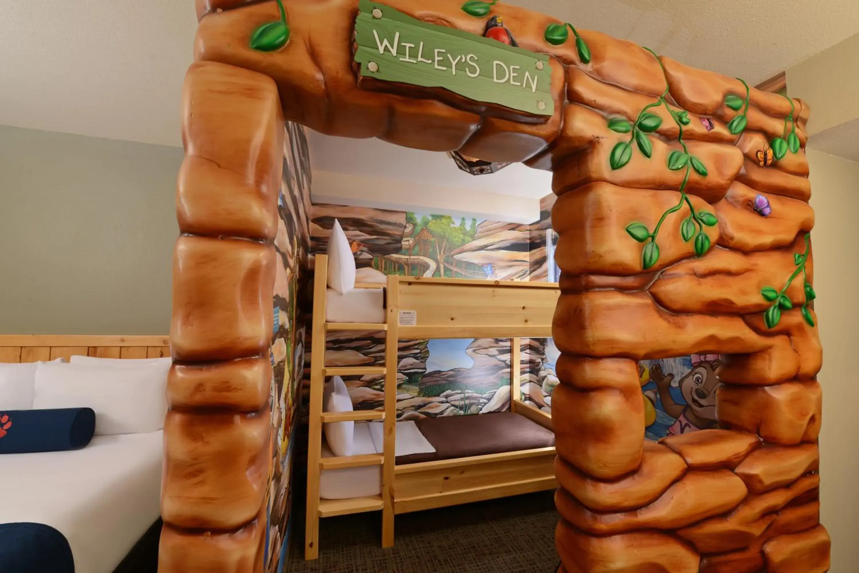 Bed, Bunk Bed in Great Wolf Lodge Colorado Springs