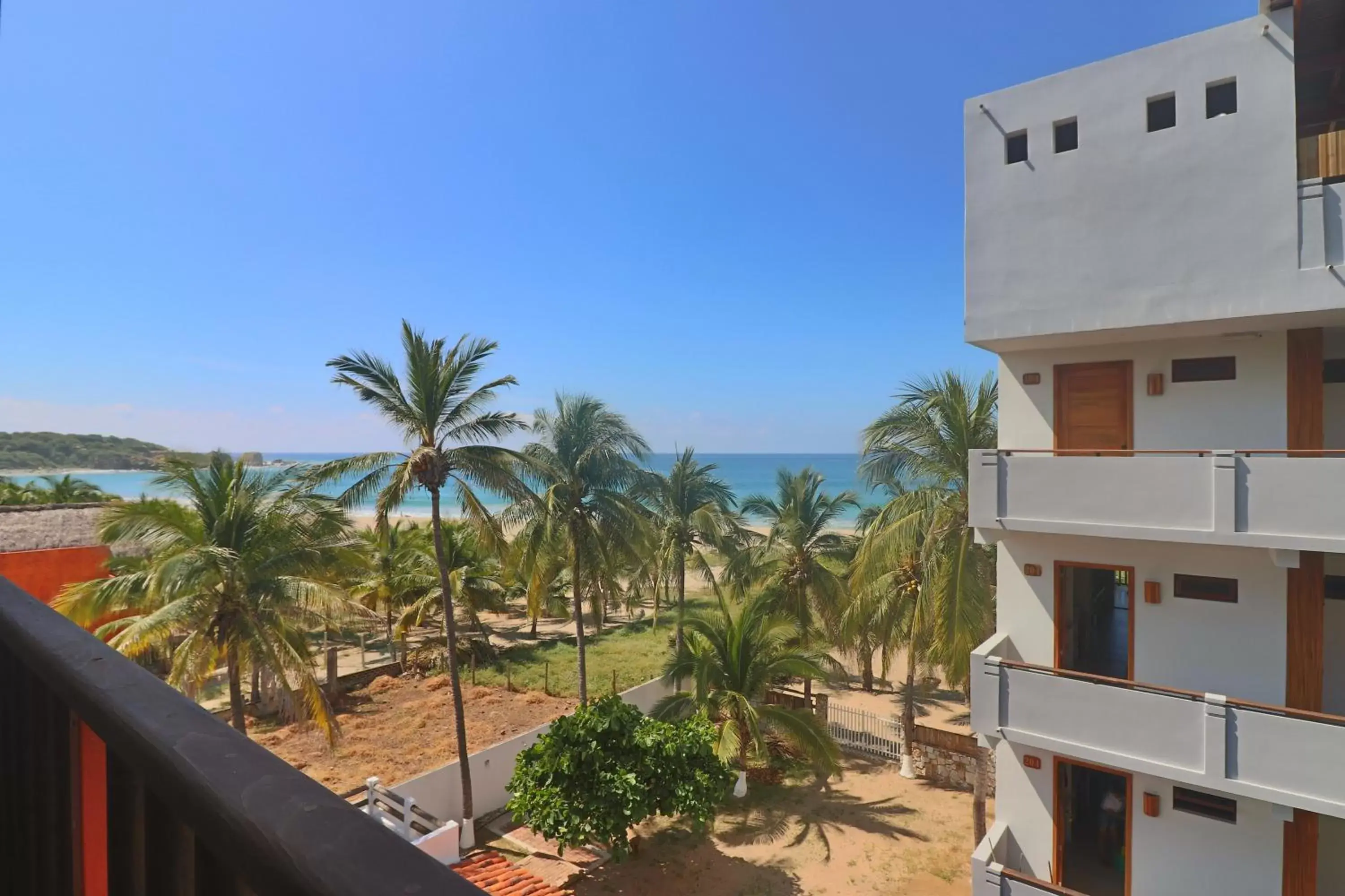 Balcony/Terrace, Pool View in Punta Zicatela Hotel