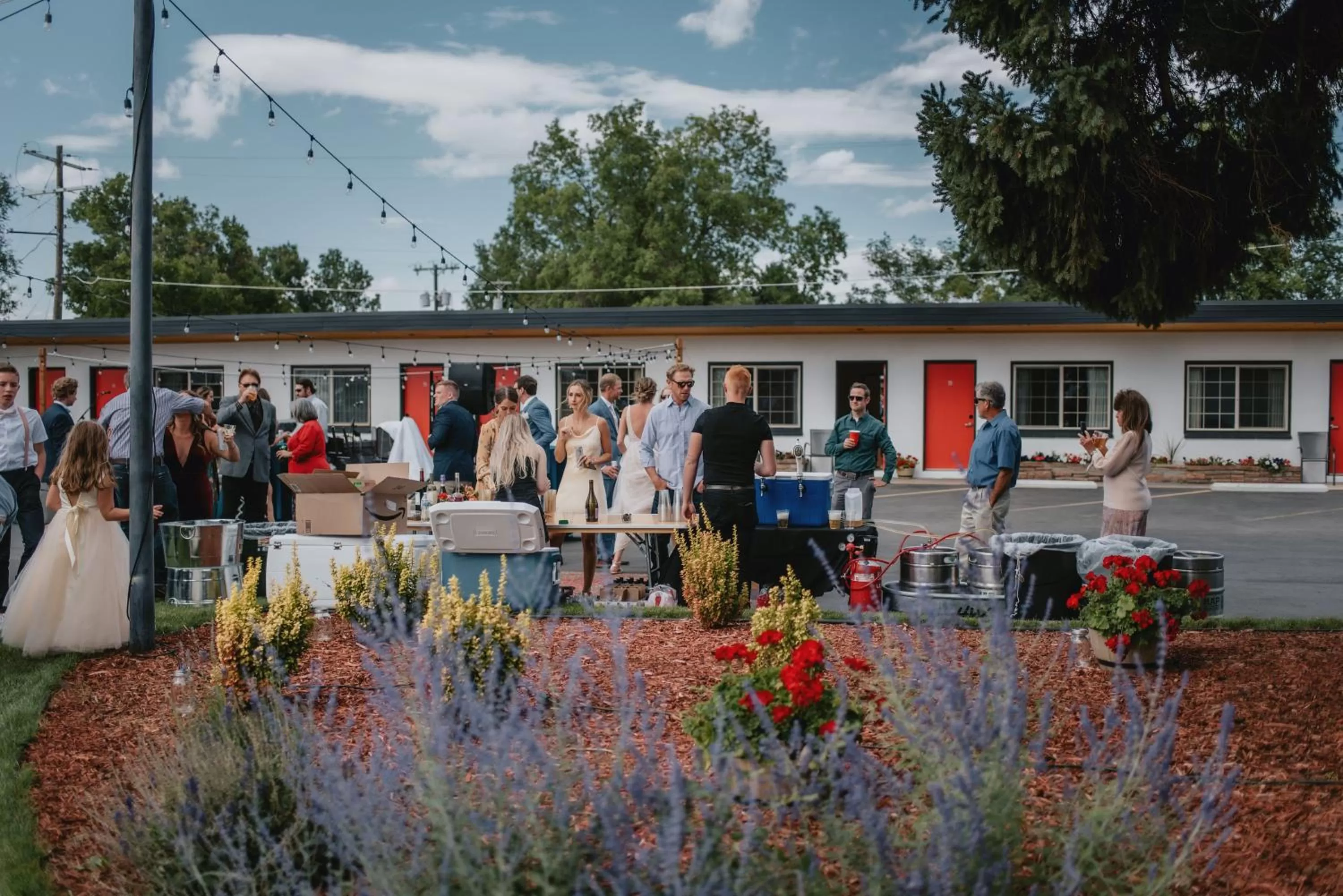 People in Sapphire Motel Midtown Bozeman