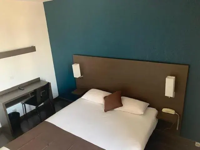 Bedroom, Bed in Hôtel des Etats-Unis
