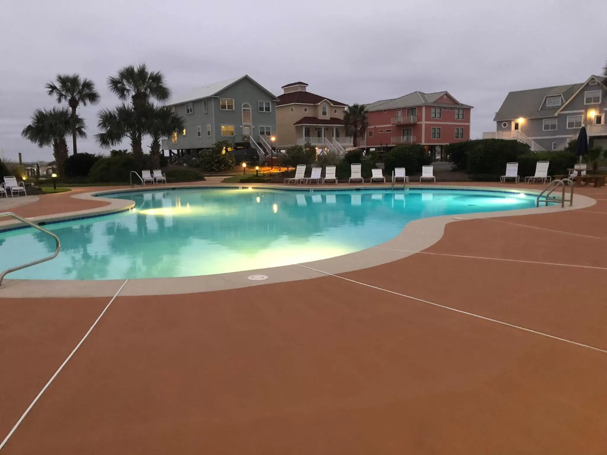 Swimming pool in Gulf Shores Plantation
