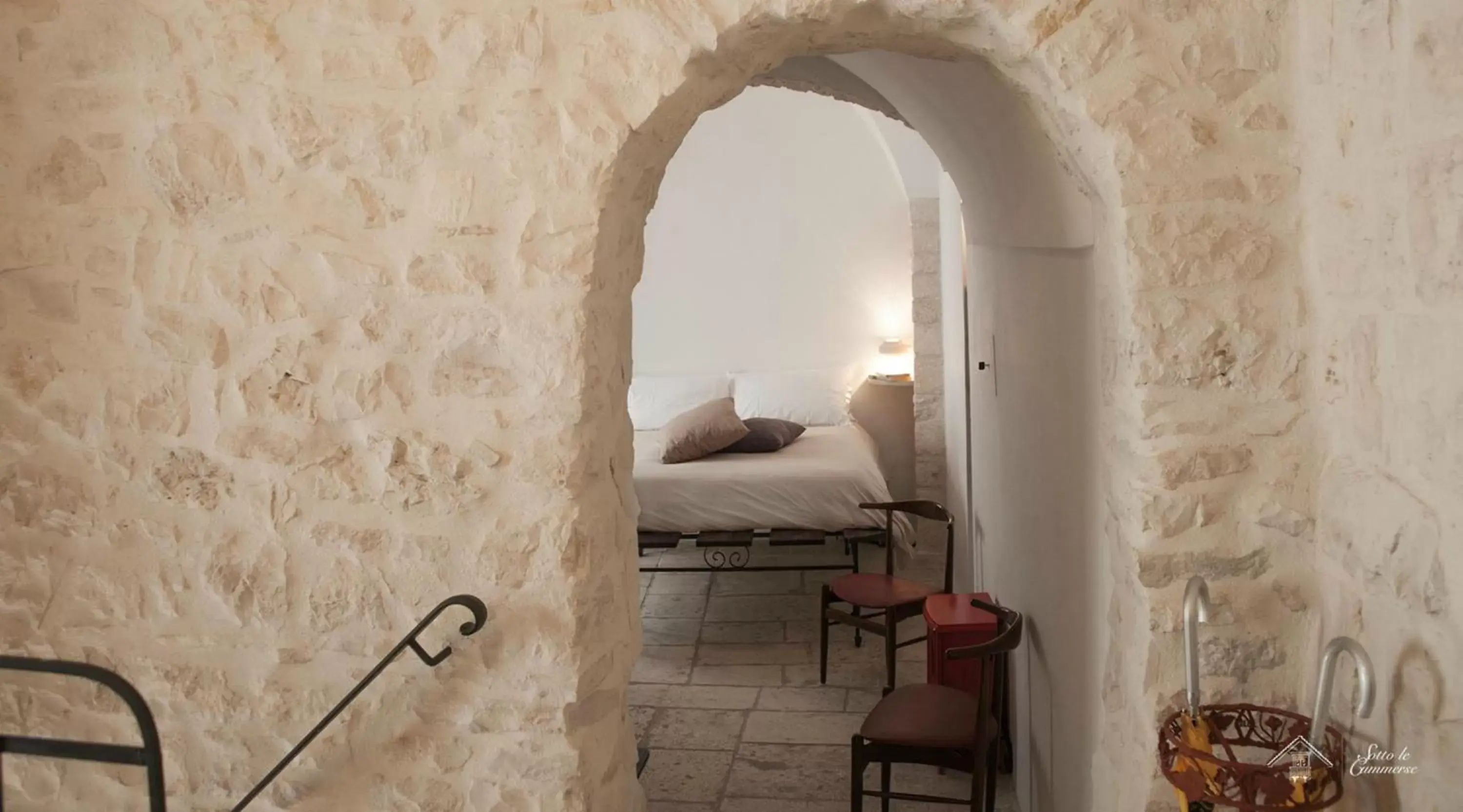 Bed, Bathroom in Albergo Diffuso Sotto le Cummerse