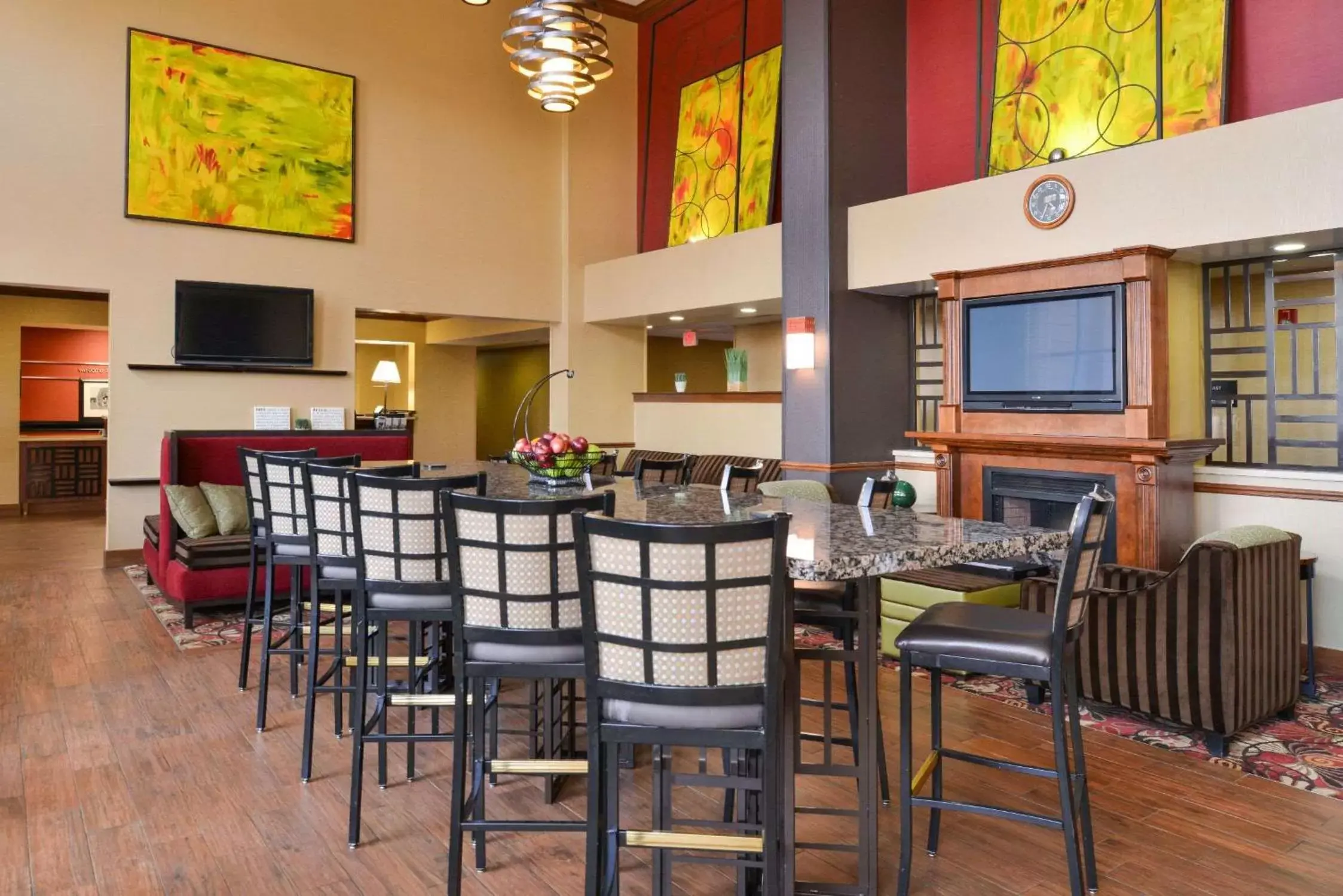 Lobby or reception, Restaurant/Places to Eat in Hampton Inn & Suites Springboro