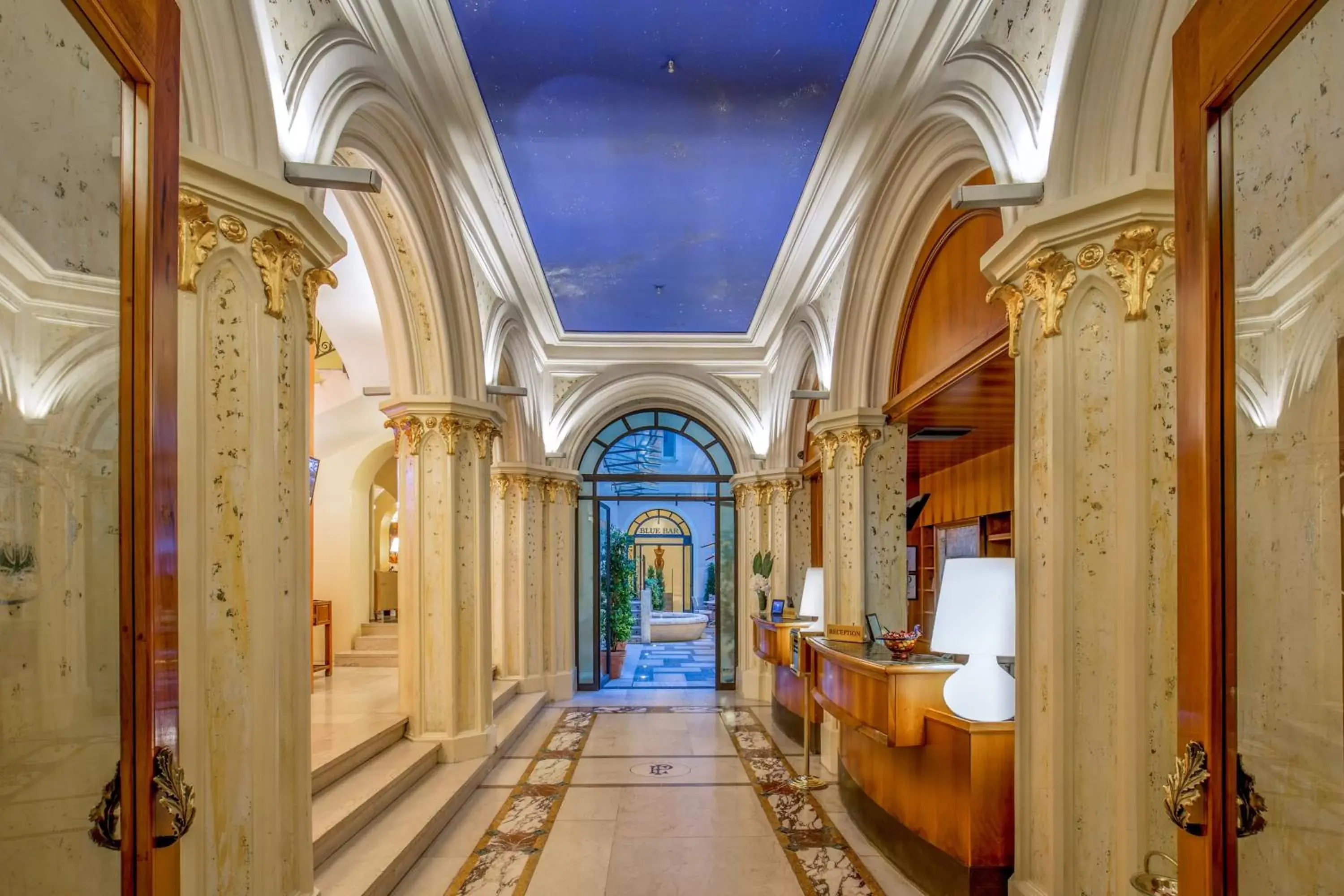Lobby or reception in UNAWAY Hotel Empire Roma