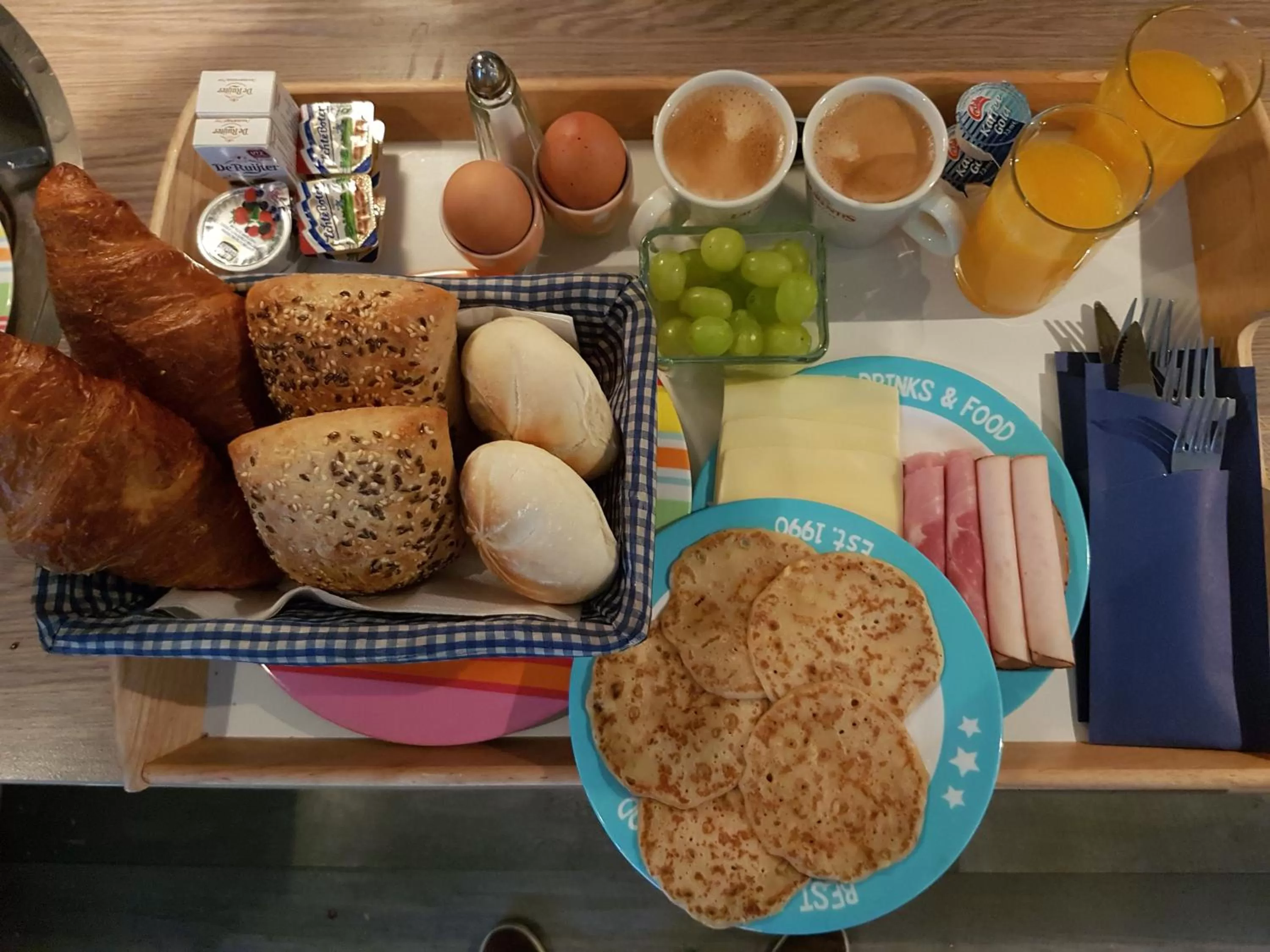 Breakfast in B&B Beach Inn