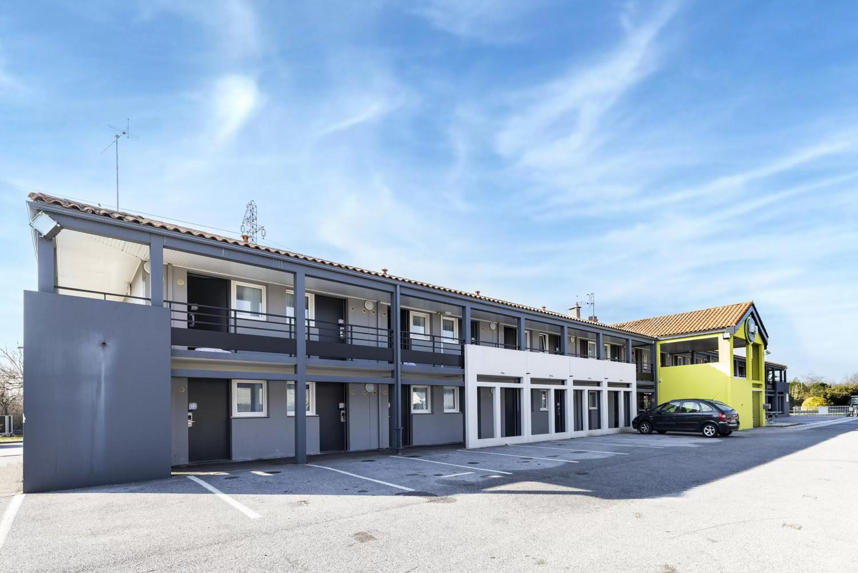 Property building in B&B HOTEL Perpignan Sud Porte d'Espagne