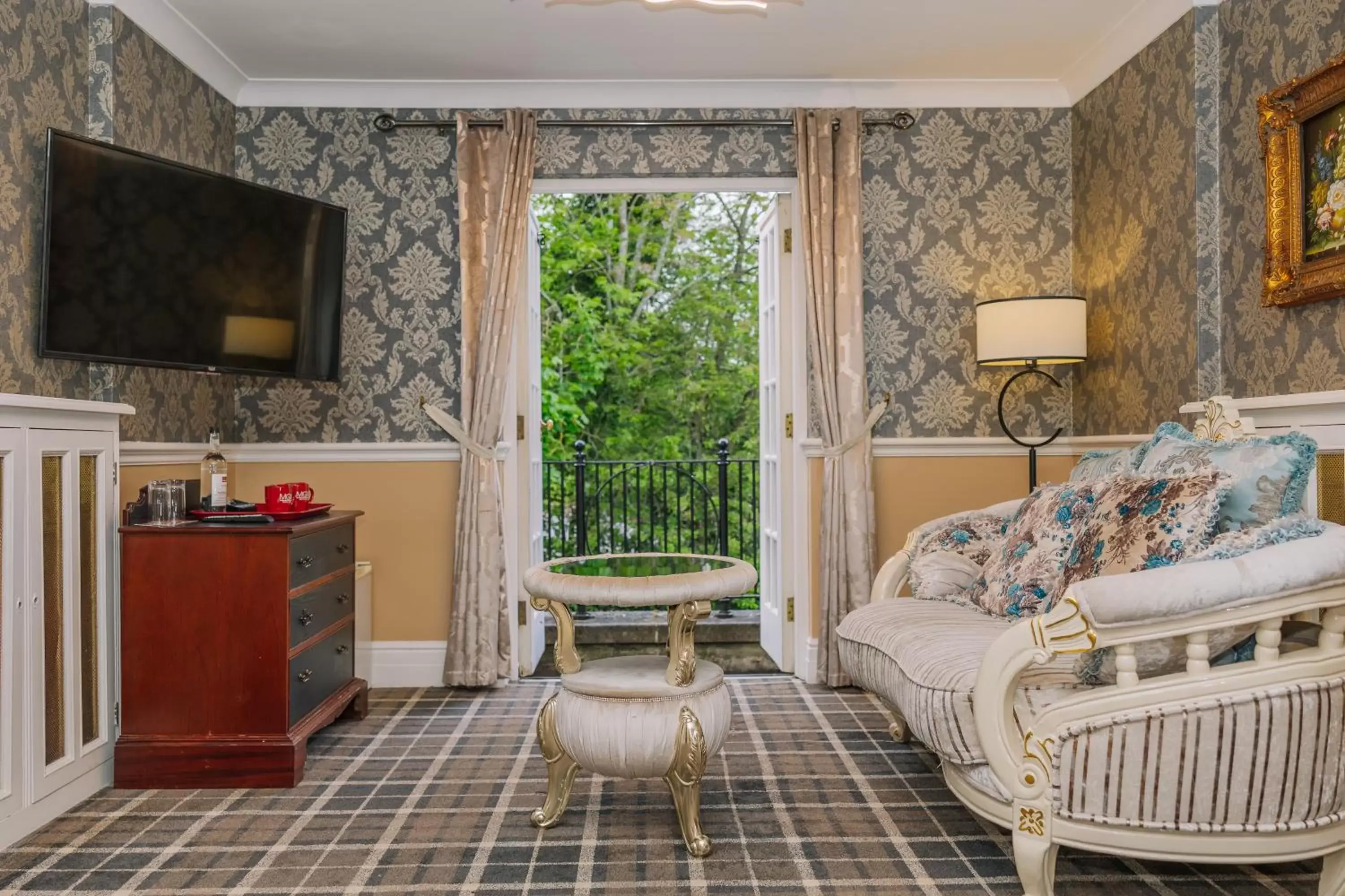 Balcony/Terrace, Seating Area in Muthu Belstead Brook Hotel