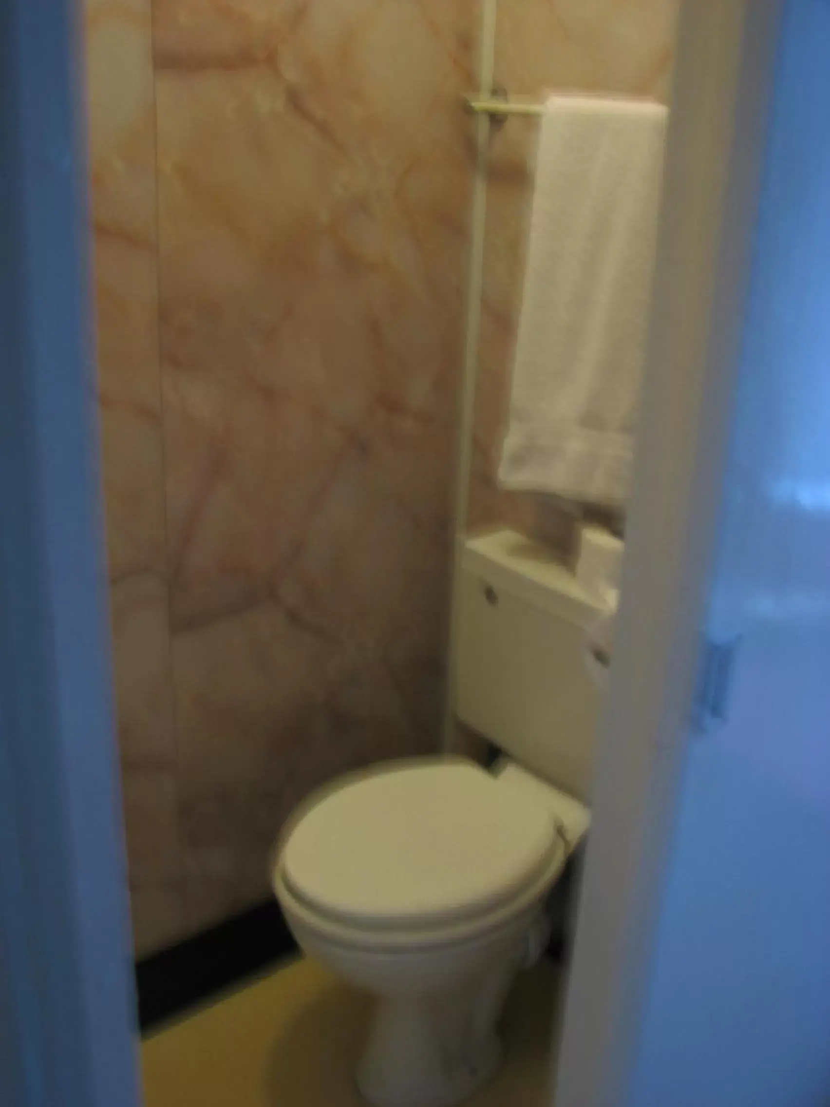 Bathroom in Lancaster Hotel