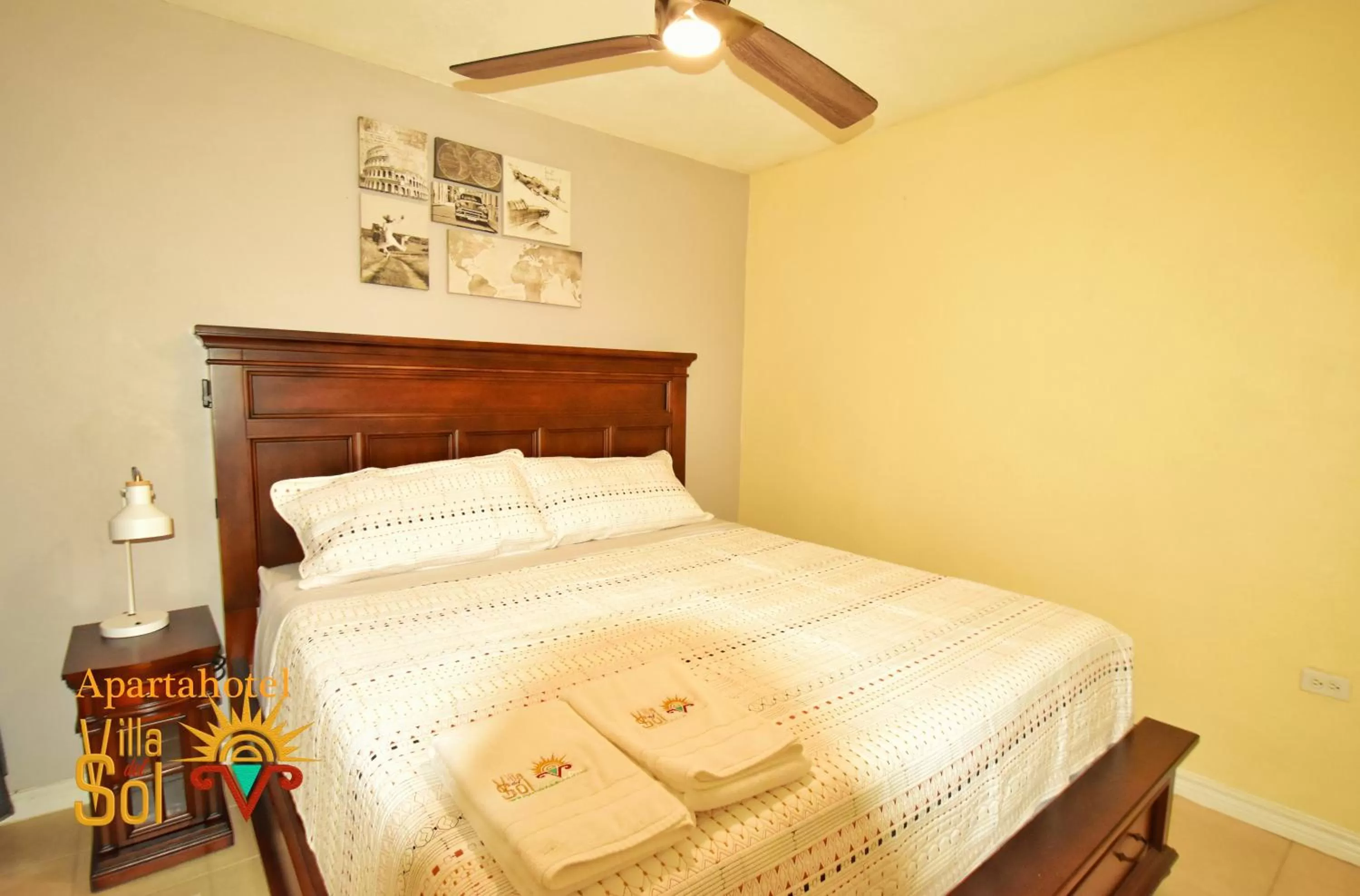 Bed in Villa Del Sol