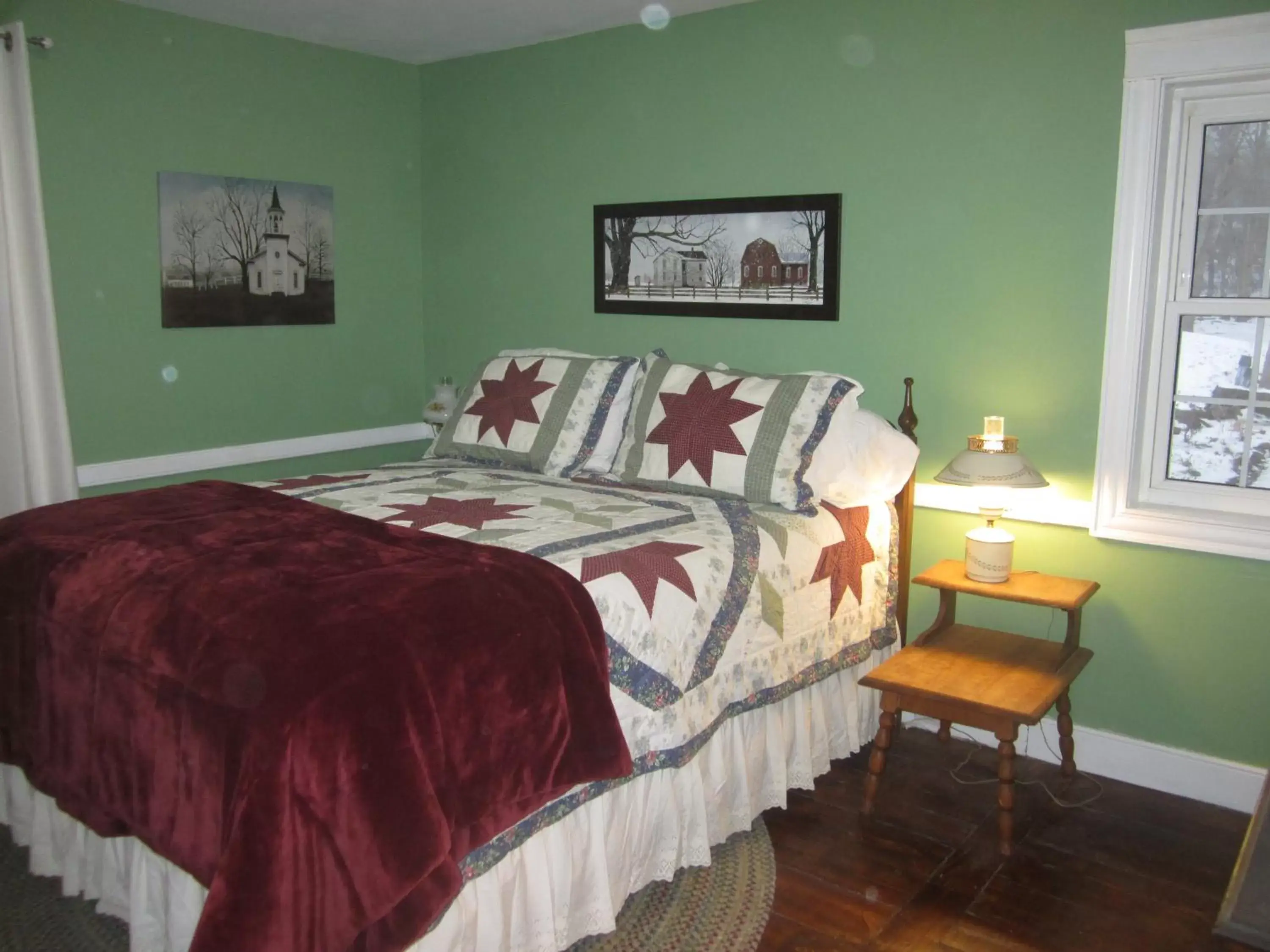 Bedroom, Bed in Grand Oak Manor Bed and Breakfast