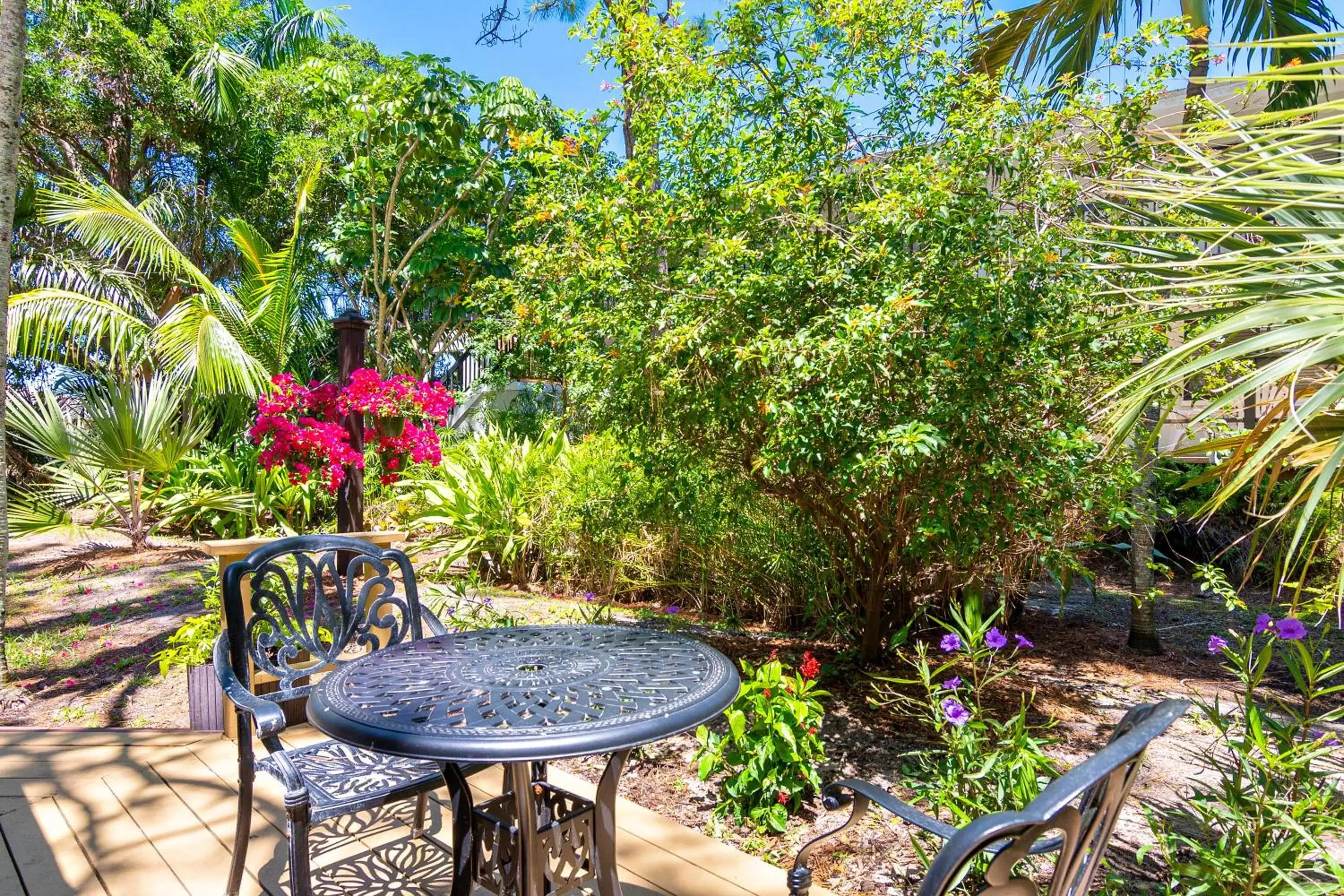 Breakfast, Garden in The Fairways Inn of Naples