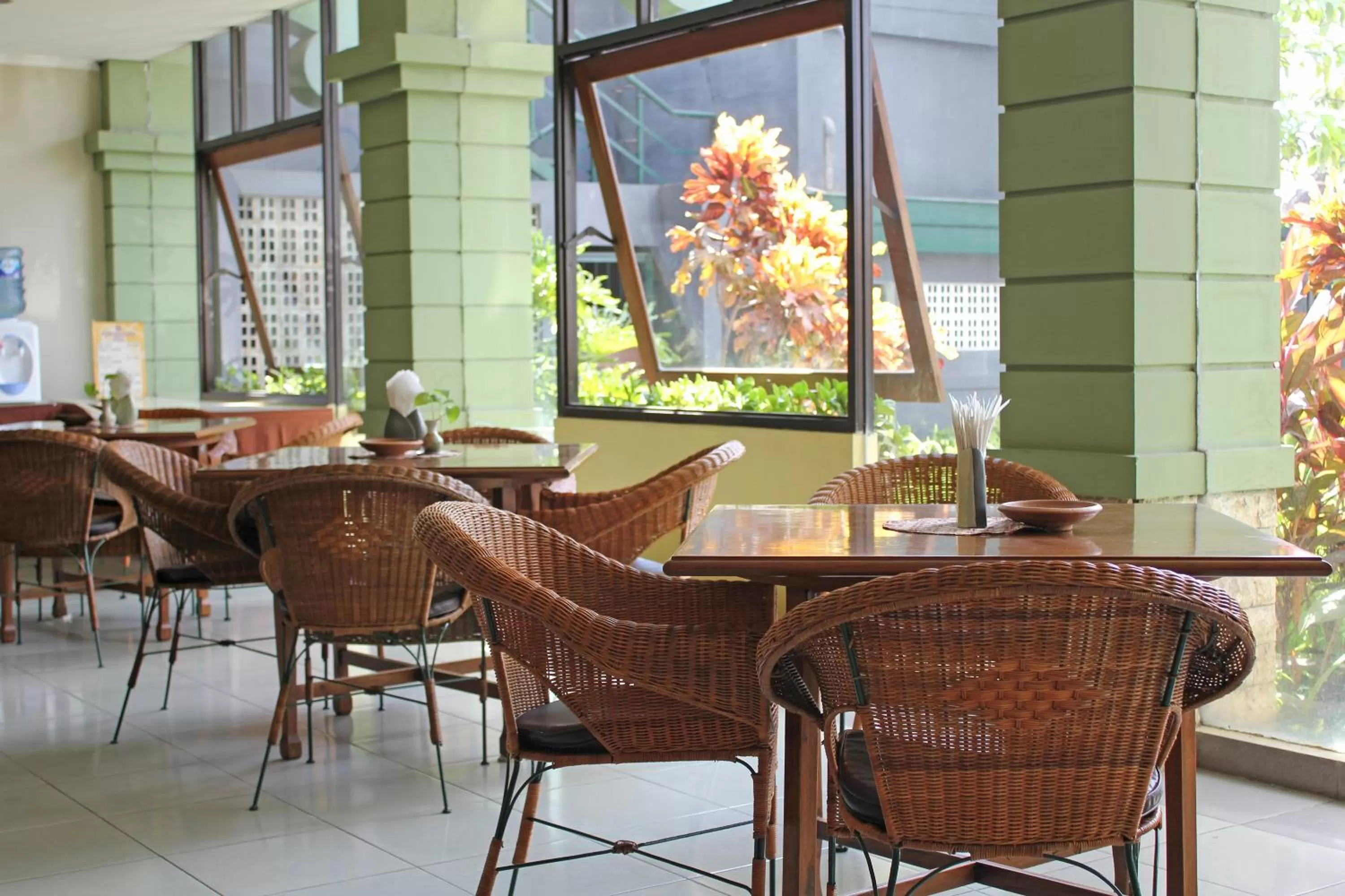Dining area in Hotel Winotosastro Garden