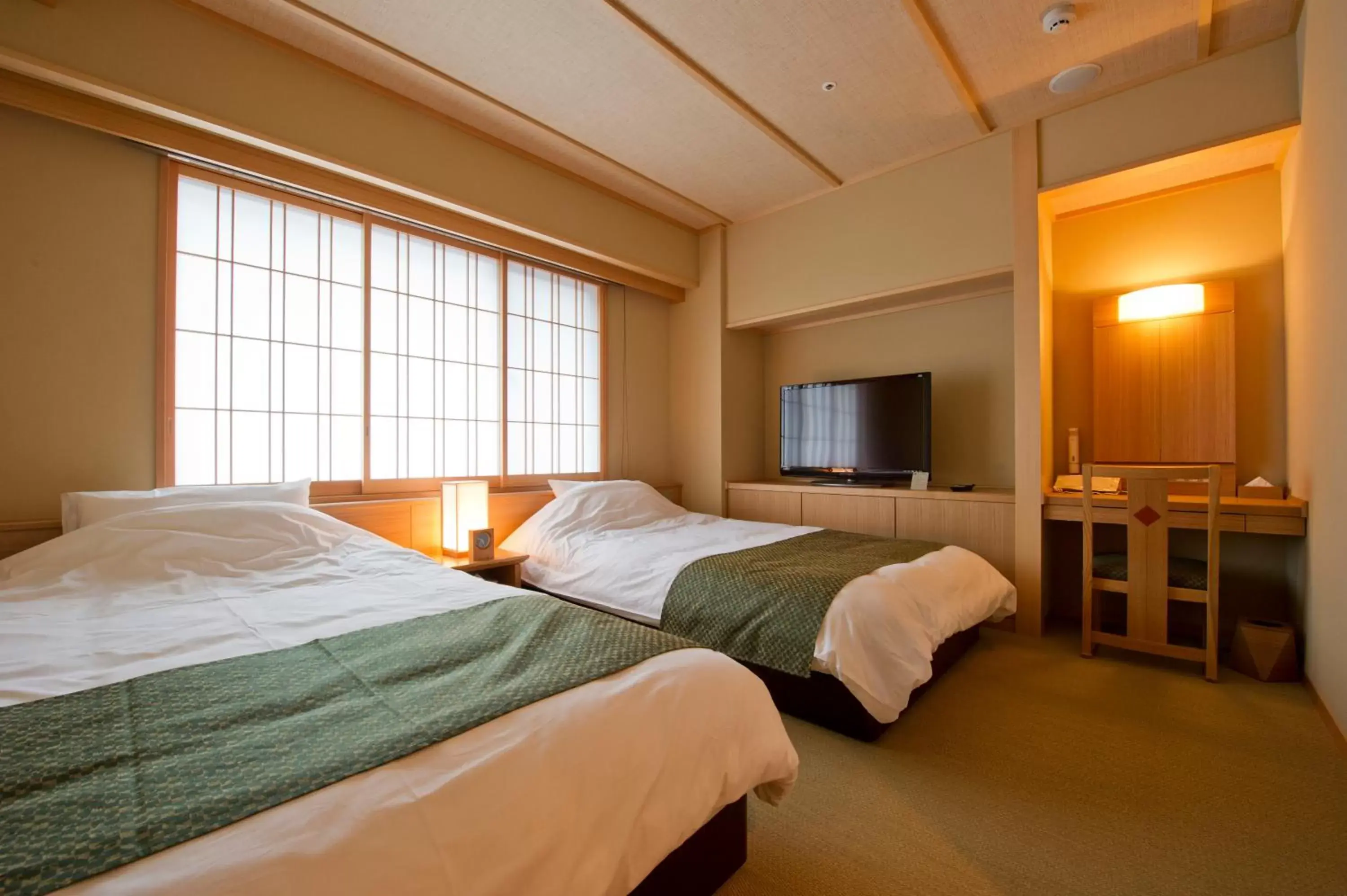 Photo of the whole room, Bed in Kadensho, Arashiyama Onsen, Kyoto - Kyoritsu Resort