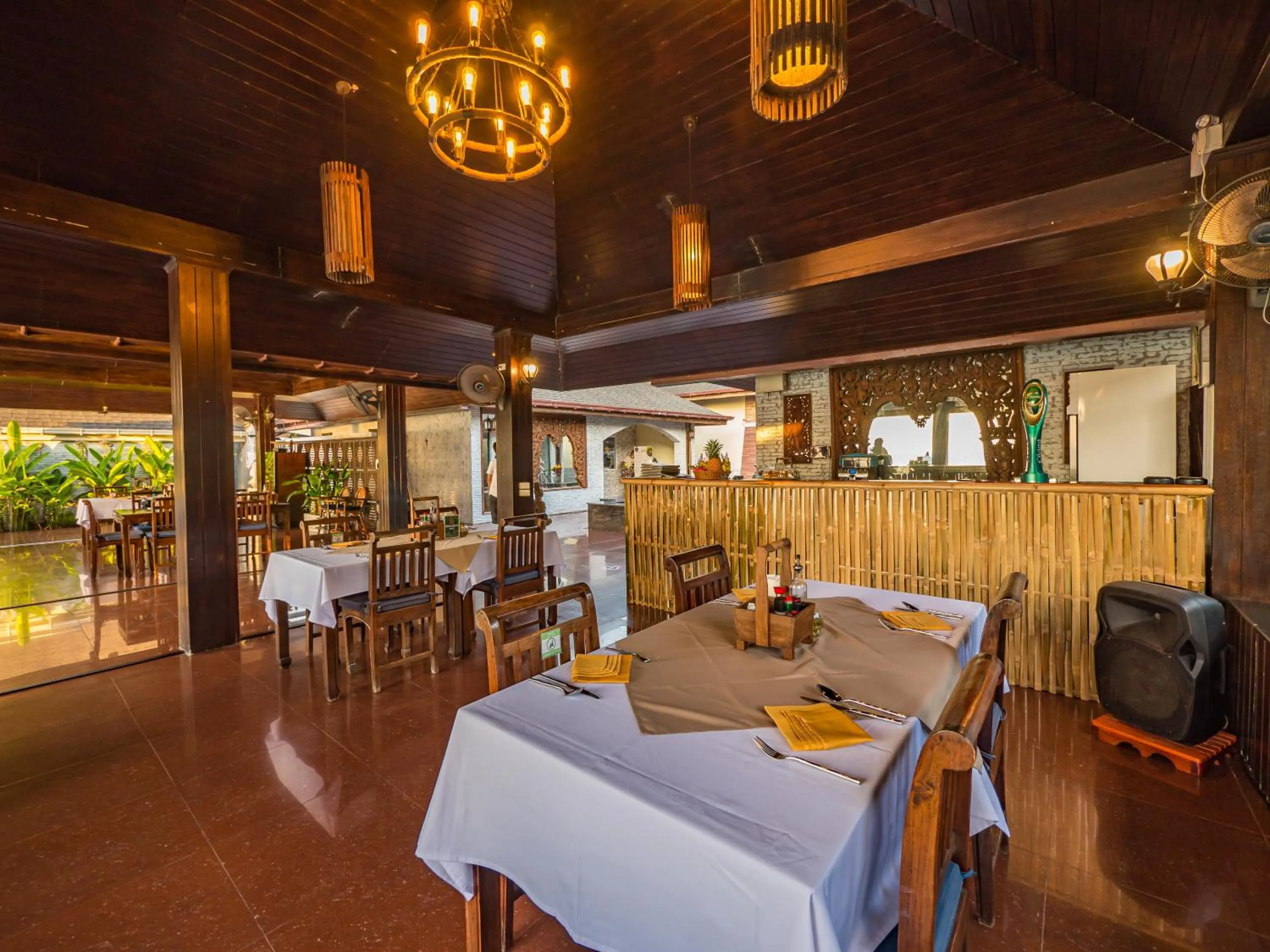Restaurant/places to eat in Sea Valley Resort