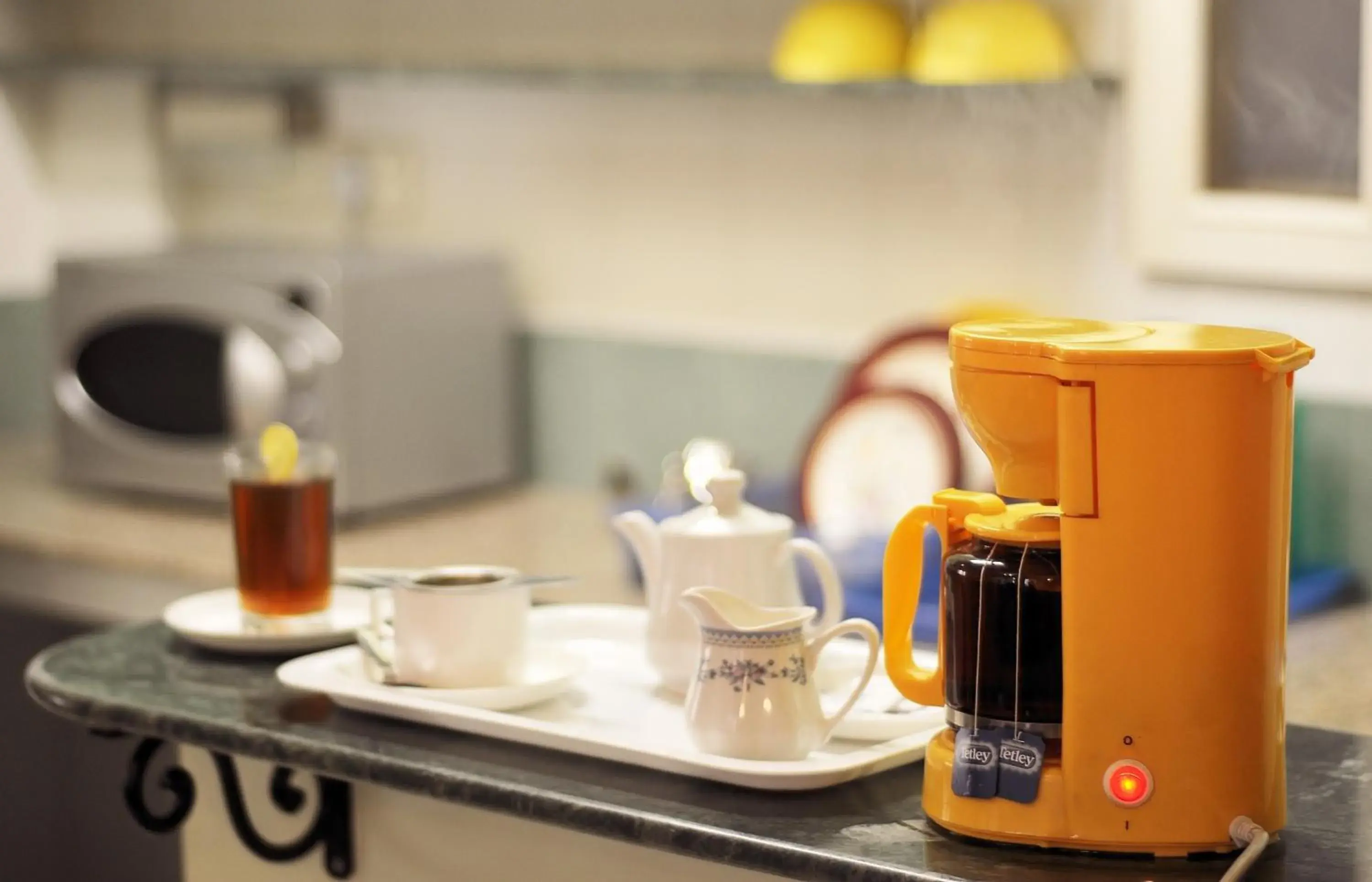 Coffee/tea facilities in Om Niwas Suite Hotel
