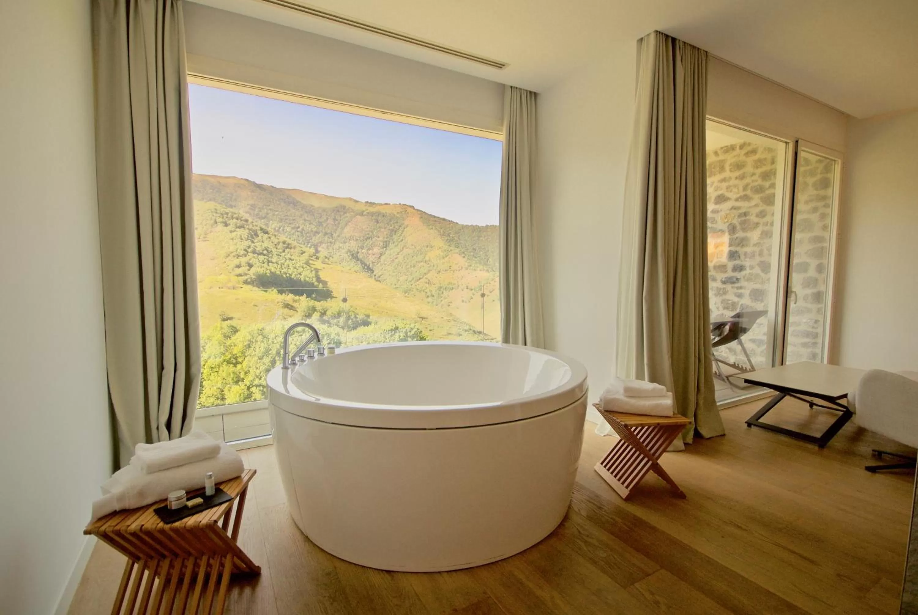 Mountain view, Bathroom in Arantza Hotela- Adults Only