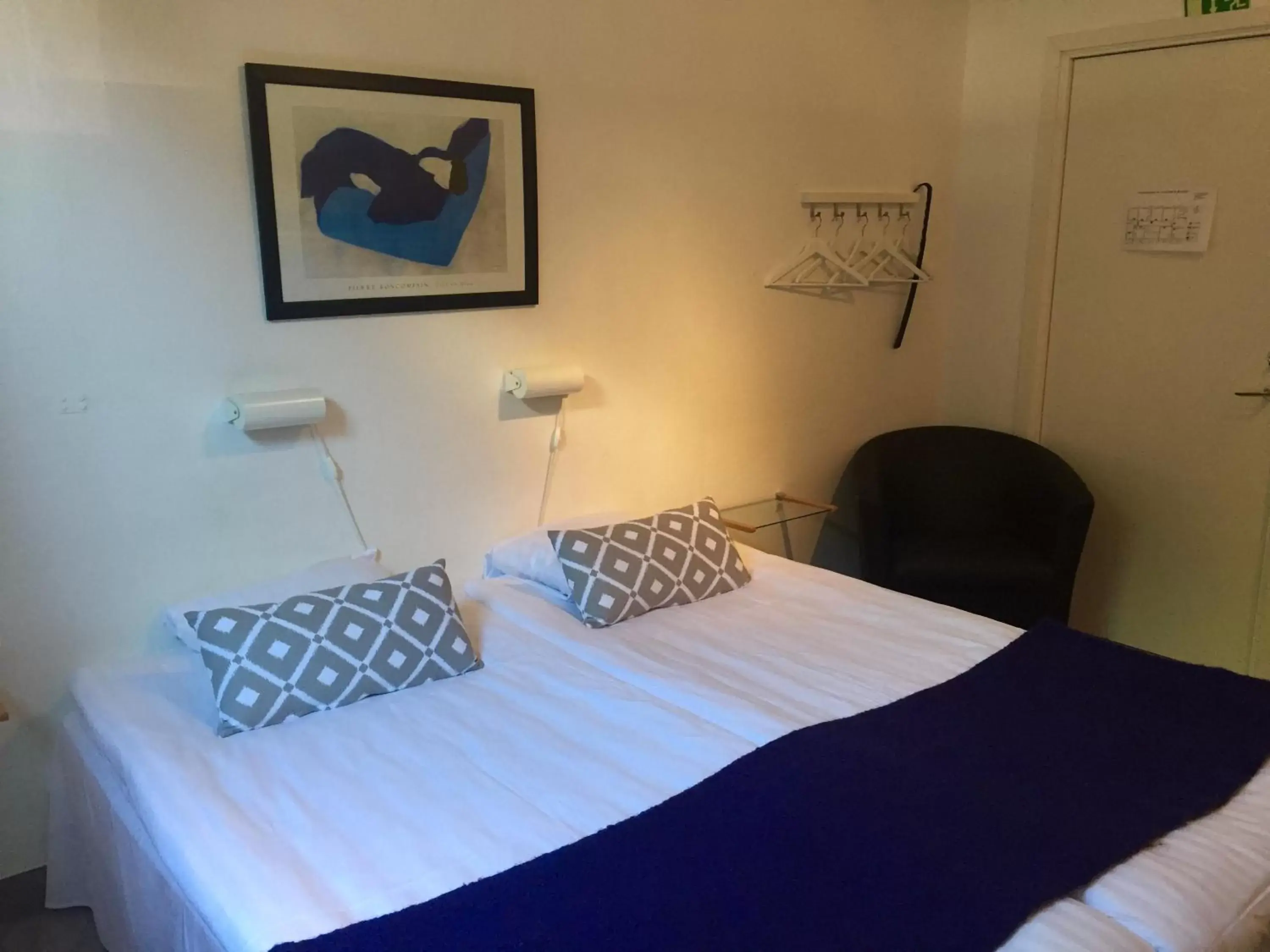 Quadruple Room with Shared Bathroom in Aurora Bed & Breakfast Quadruple Room with Shared Bathroom in Aurora Bed & Breakfast