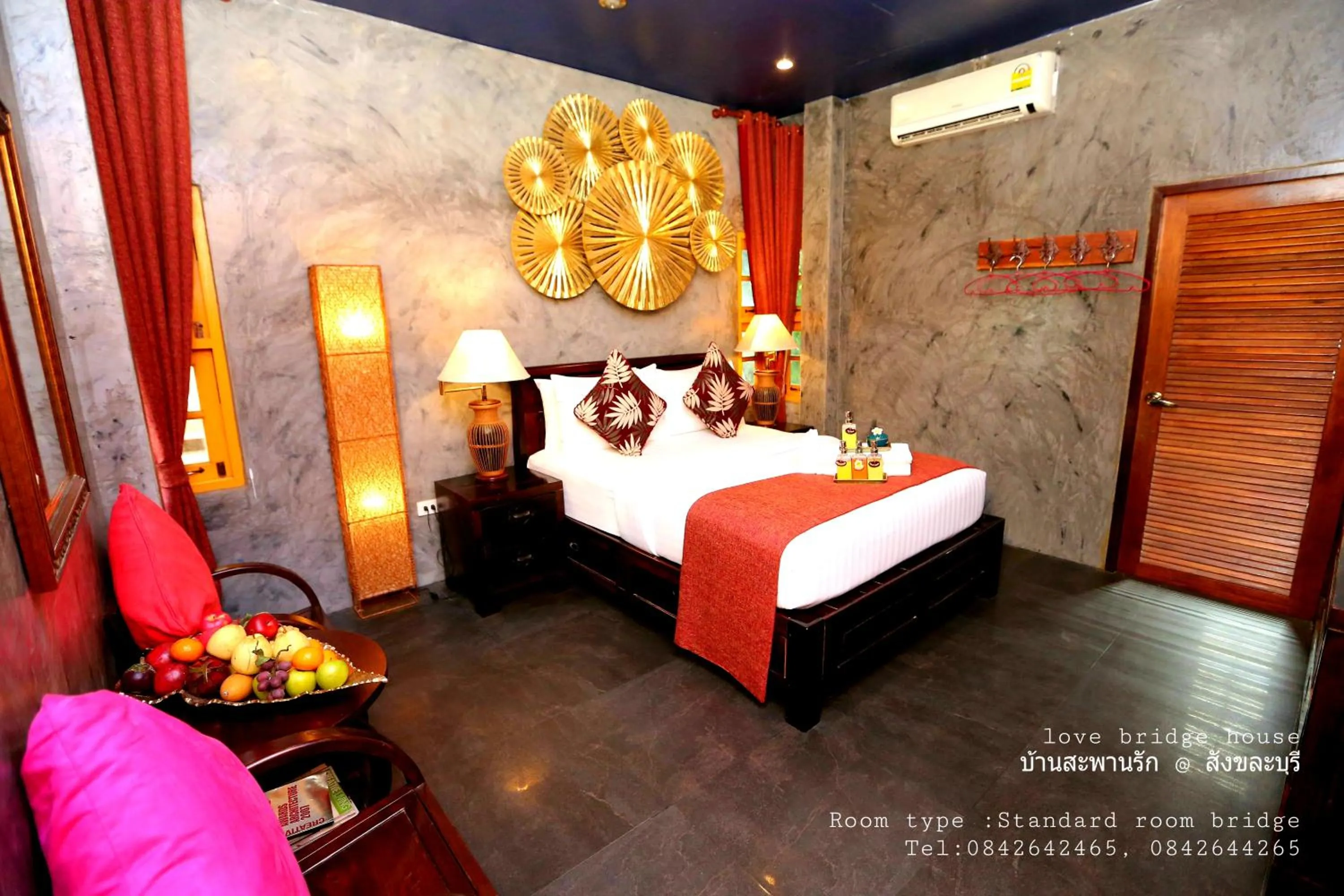 Bed in Love Bridge House บ้านสะพานรัก