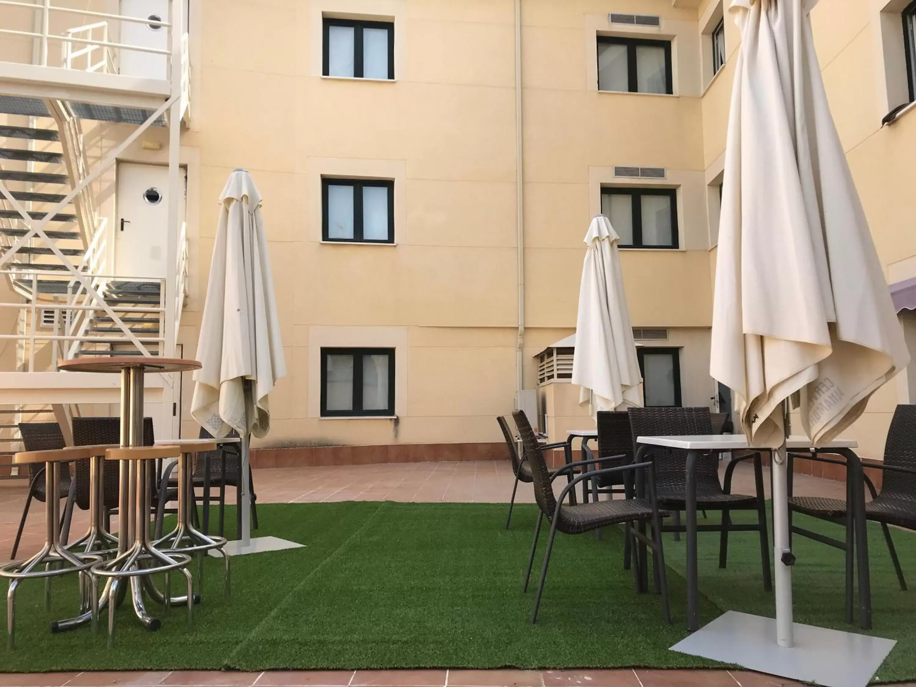 Balcony/Terrace, Property Building in Hotel Puerta de Ocaña