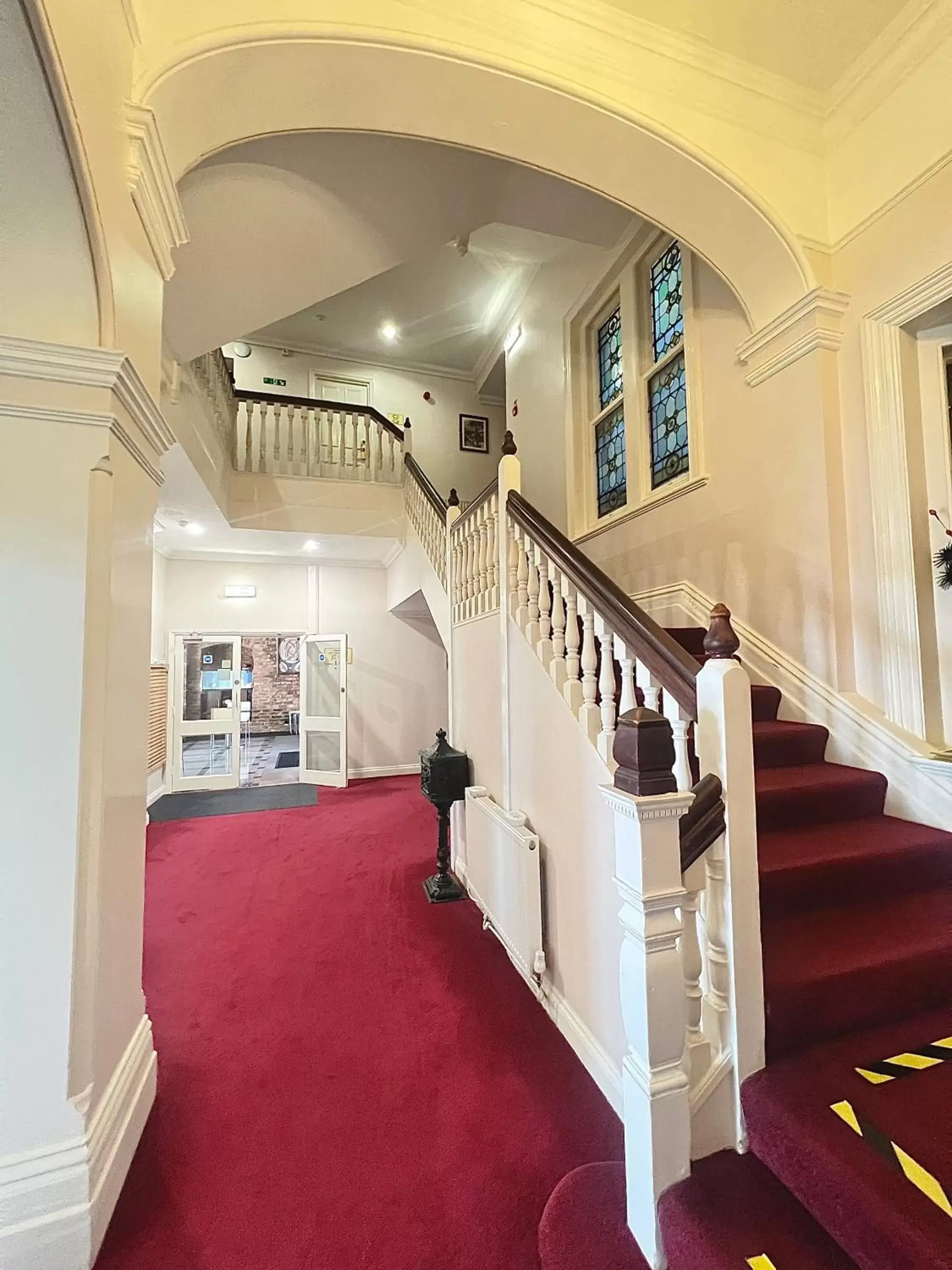 Facade/entrance, Lobby/Reception in Eastbourne Riviera Hotel
