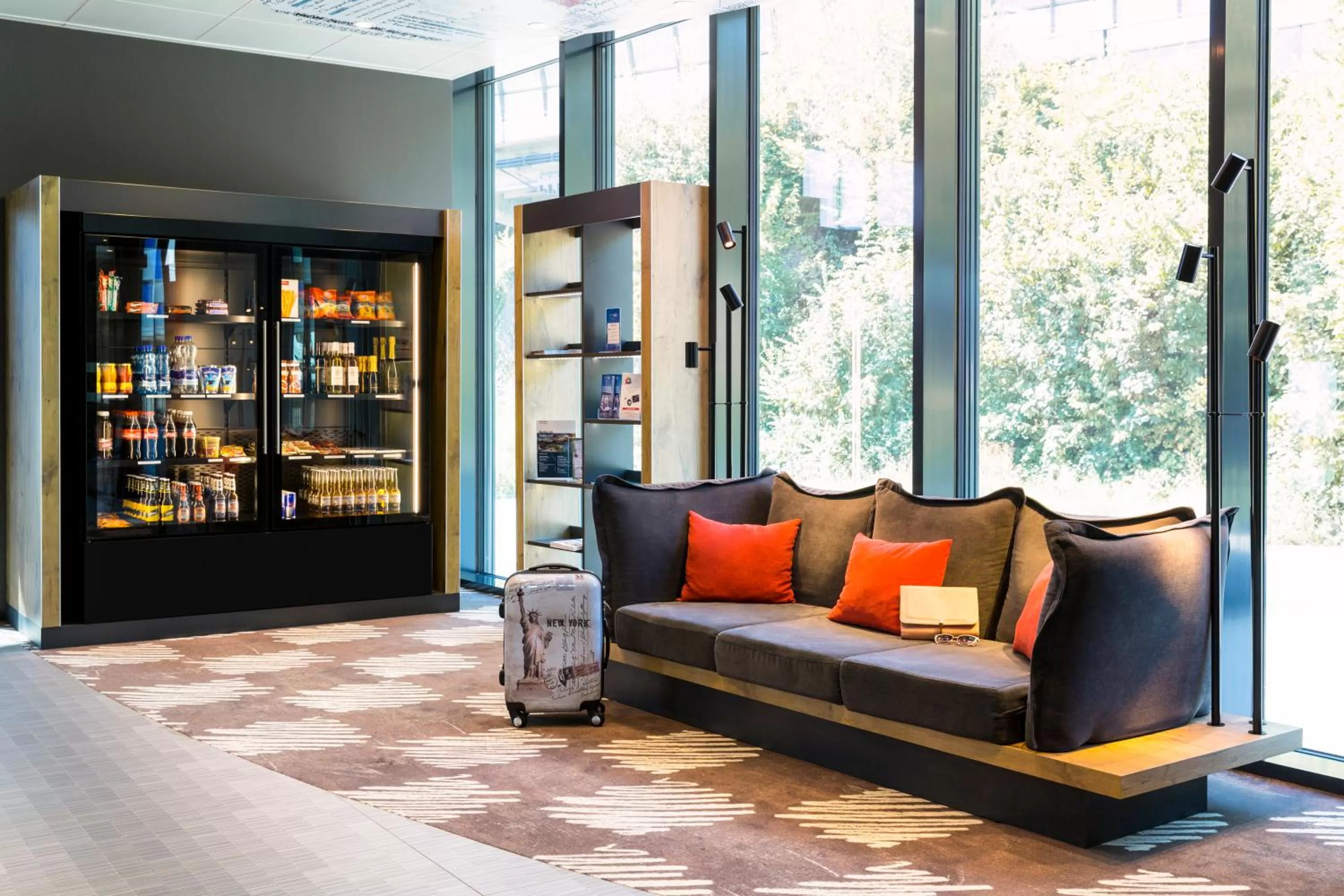 Lobby or reception in ibis Baden Neuenhof