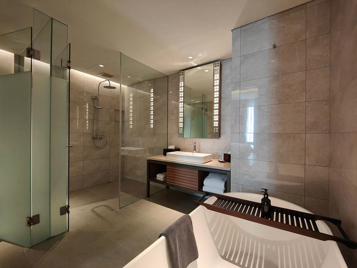 Shower in Ra Suites Simatupang
