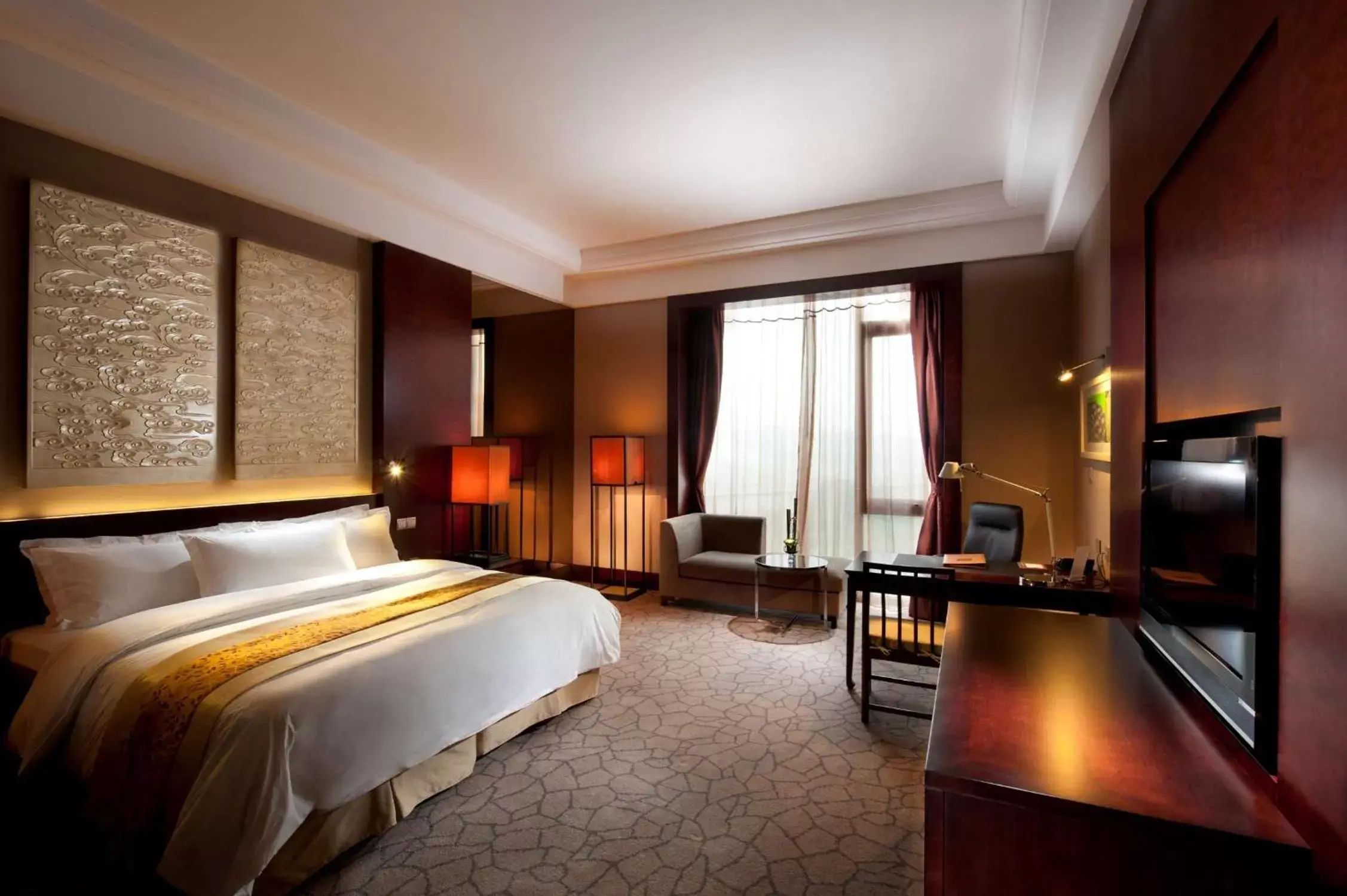 Bed, TV/Entertainment Center in Hilton Beijing Capital Airport